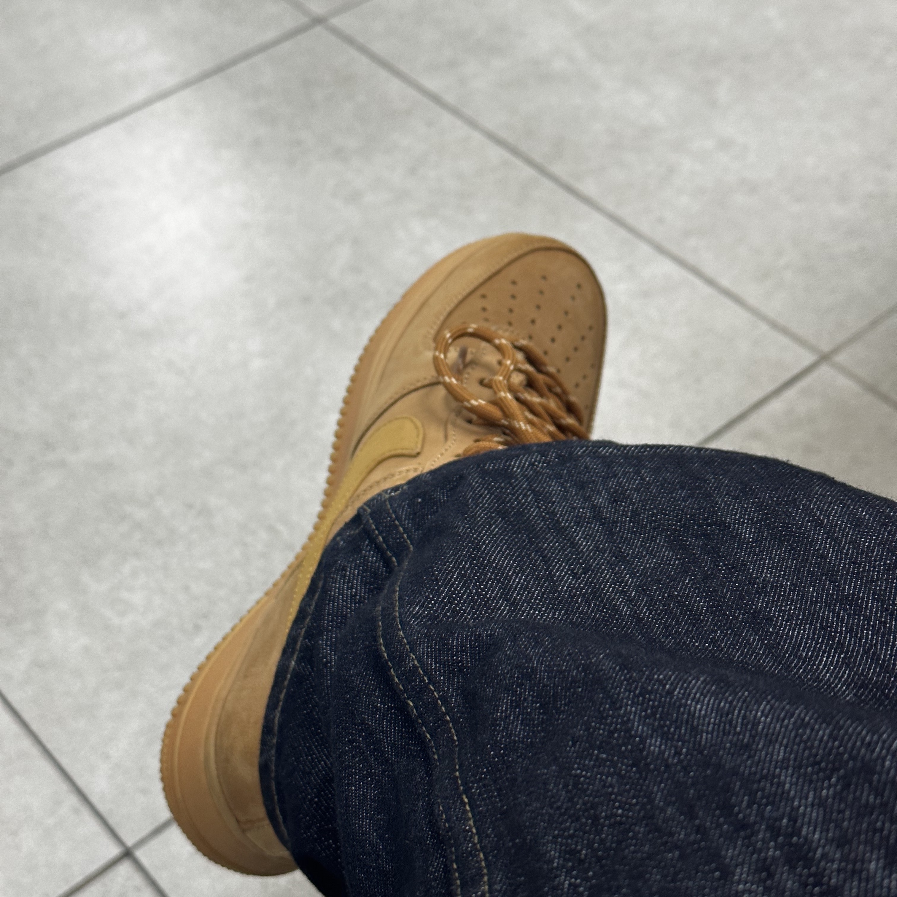 Nike Air Force 1 '07 WB Flax 착용 스타일 - 3