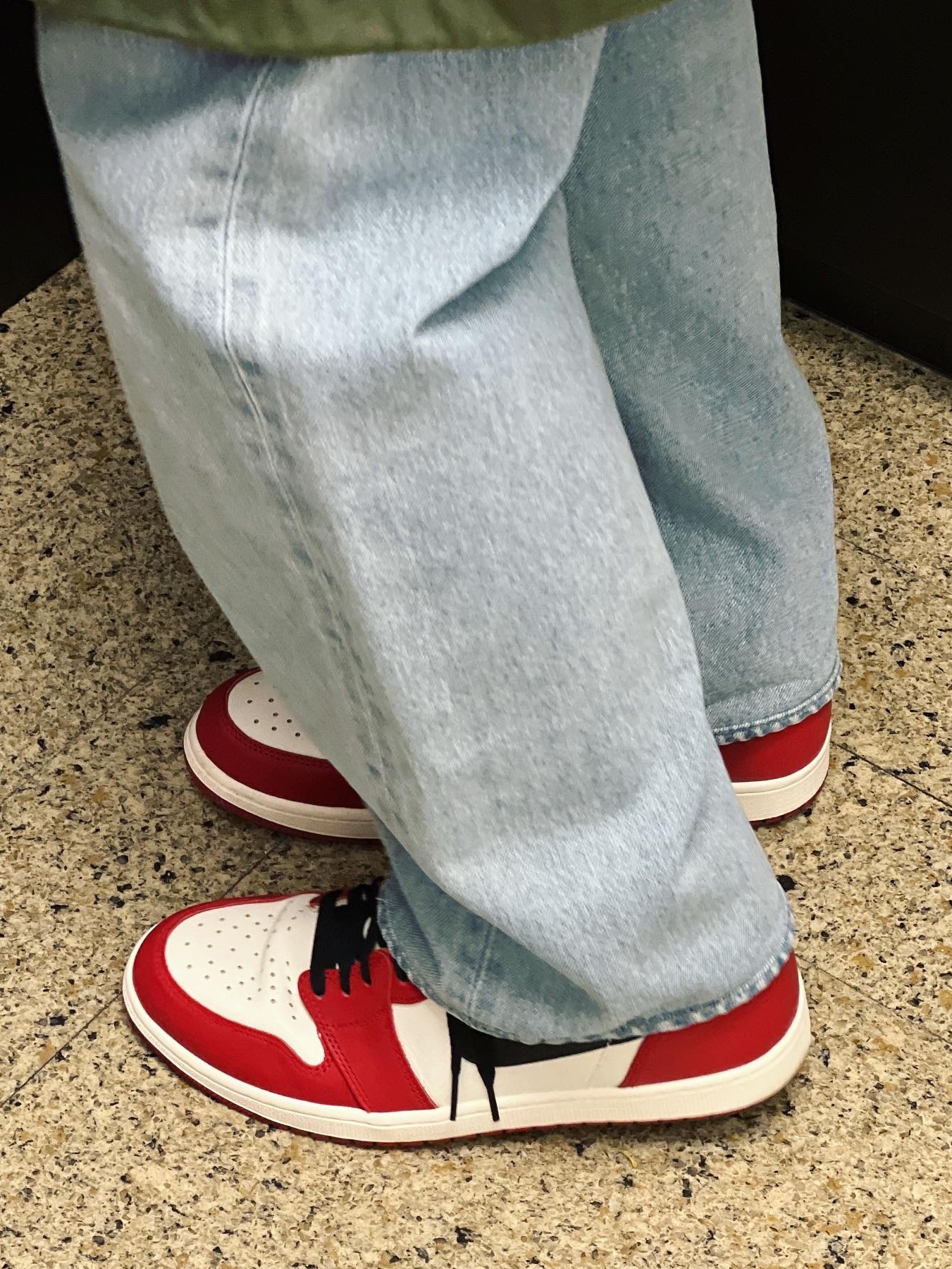 Jordan 1 Retro High OG Chicago 2022 착용 스타일 - 2