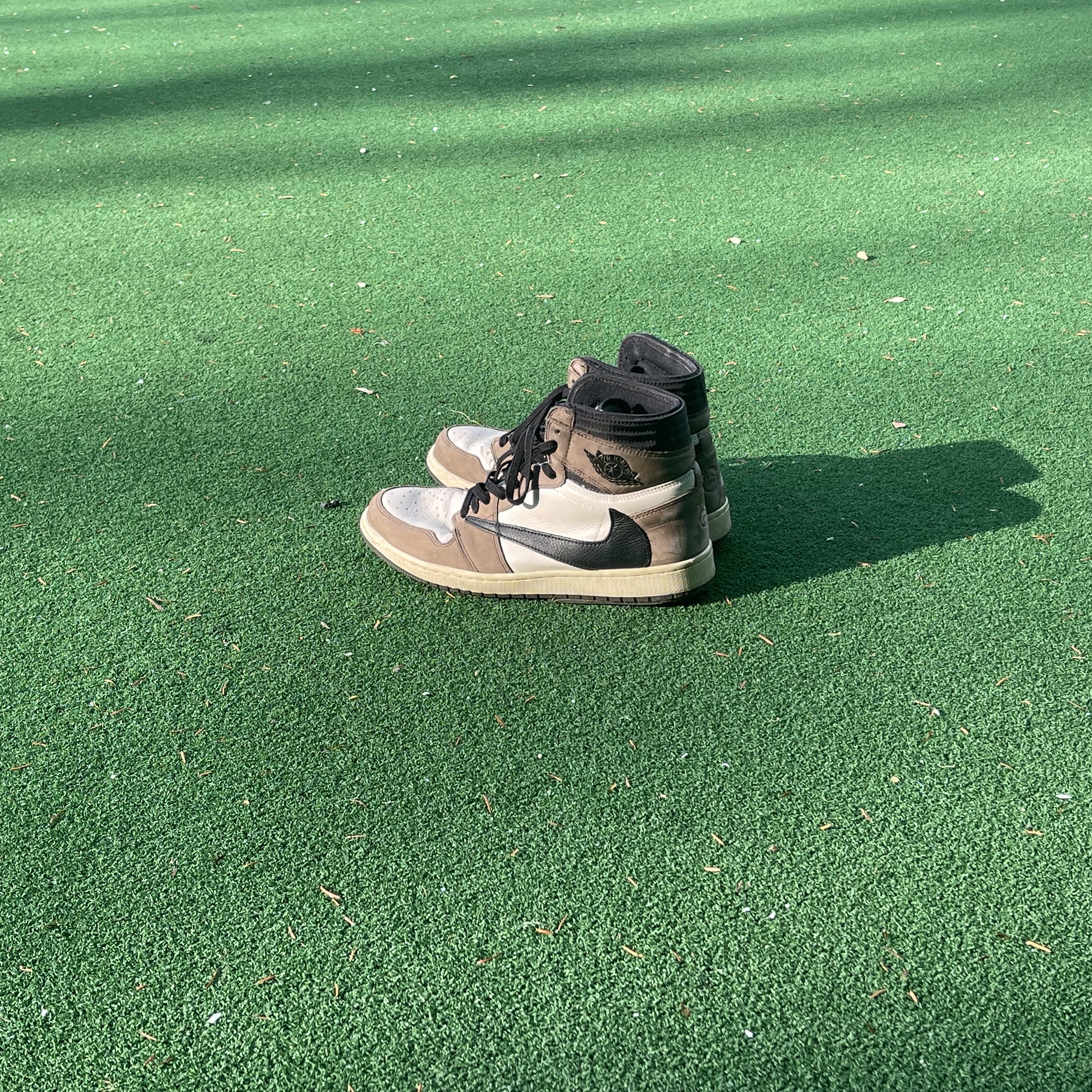 Jordan 1 x Travis Scott Retro High OG SP Mocha 착용 스타일