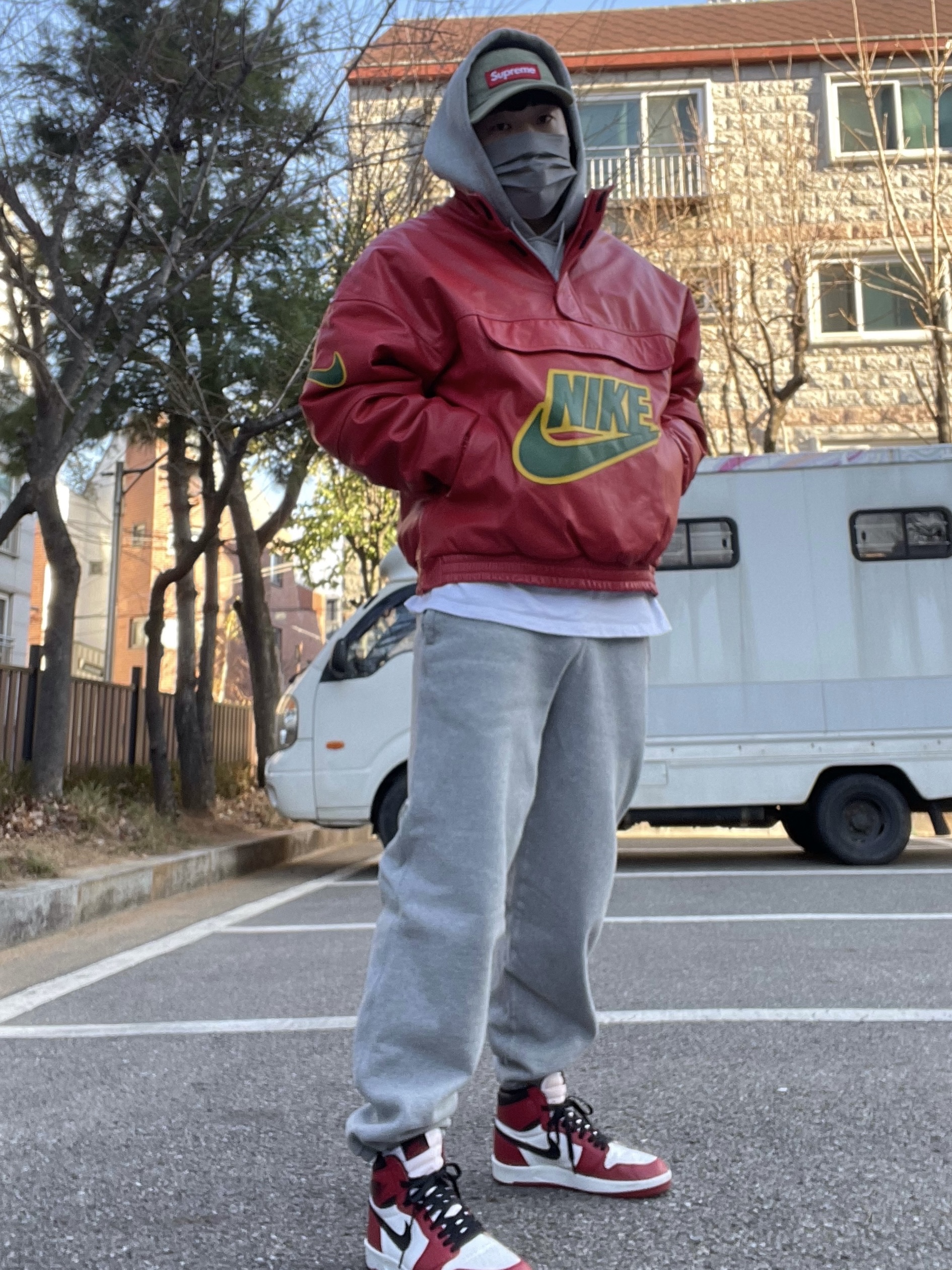 Supreme x Nike Leather Anorak Red - 19FW, Jordan 1.5 Retro Chicago 2015 착용 스타일 - 1