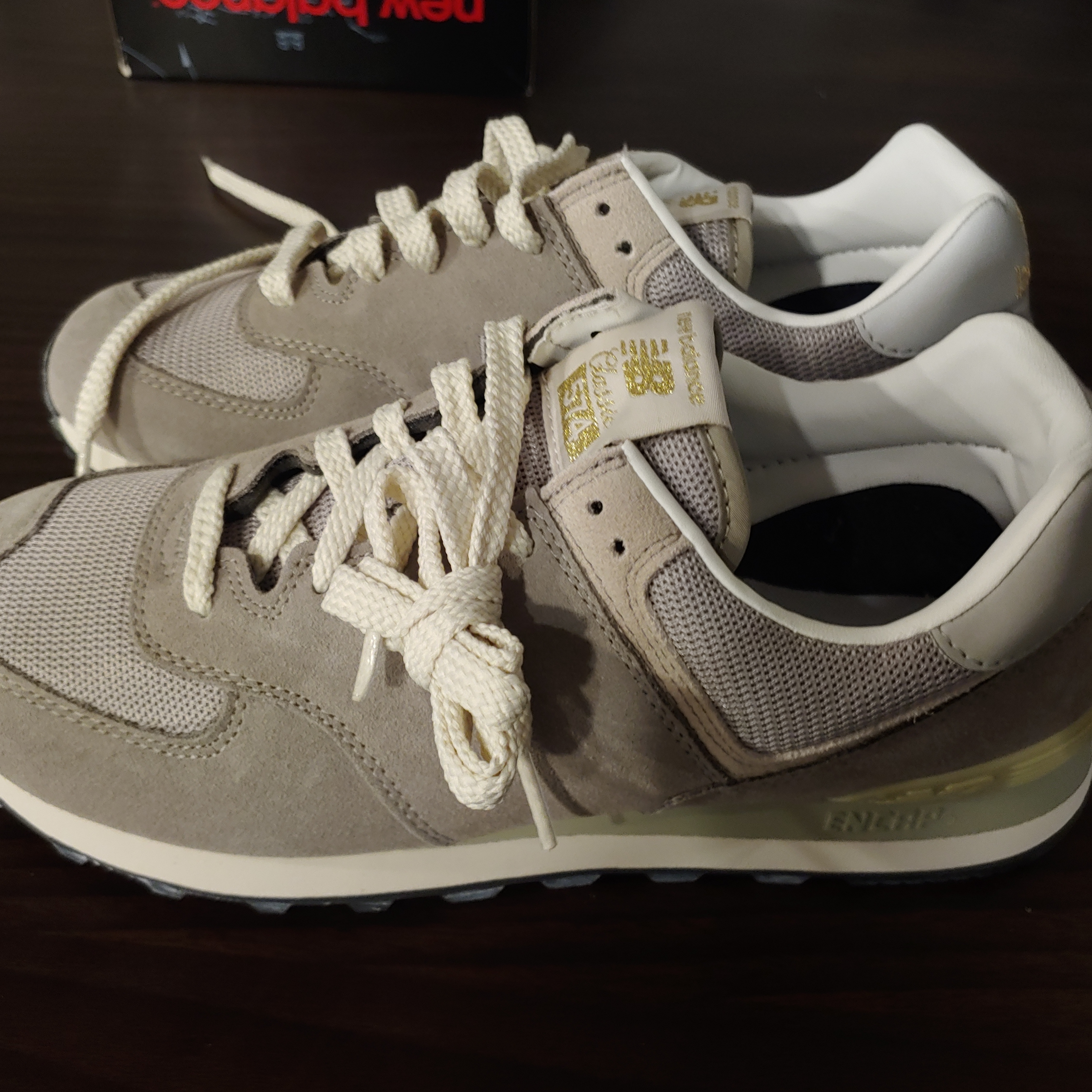 New Balance 574 Grey Day 착용 스타일 - 2