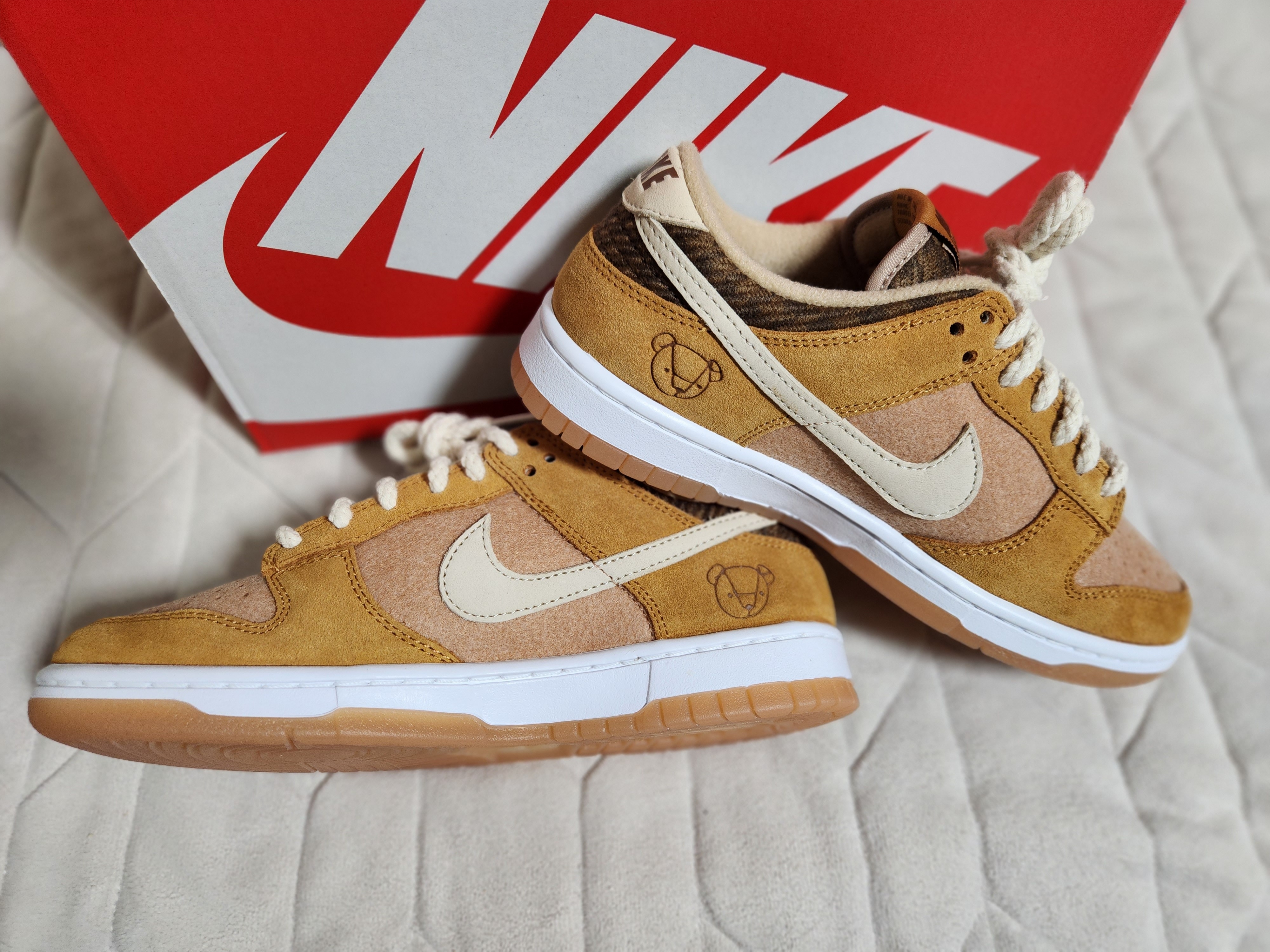 Nike Dunk Low SE Praline Desert Ochre 착용 스타일 - 5