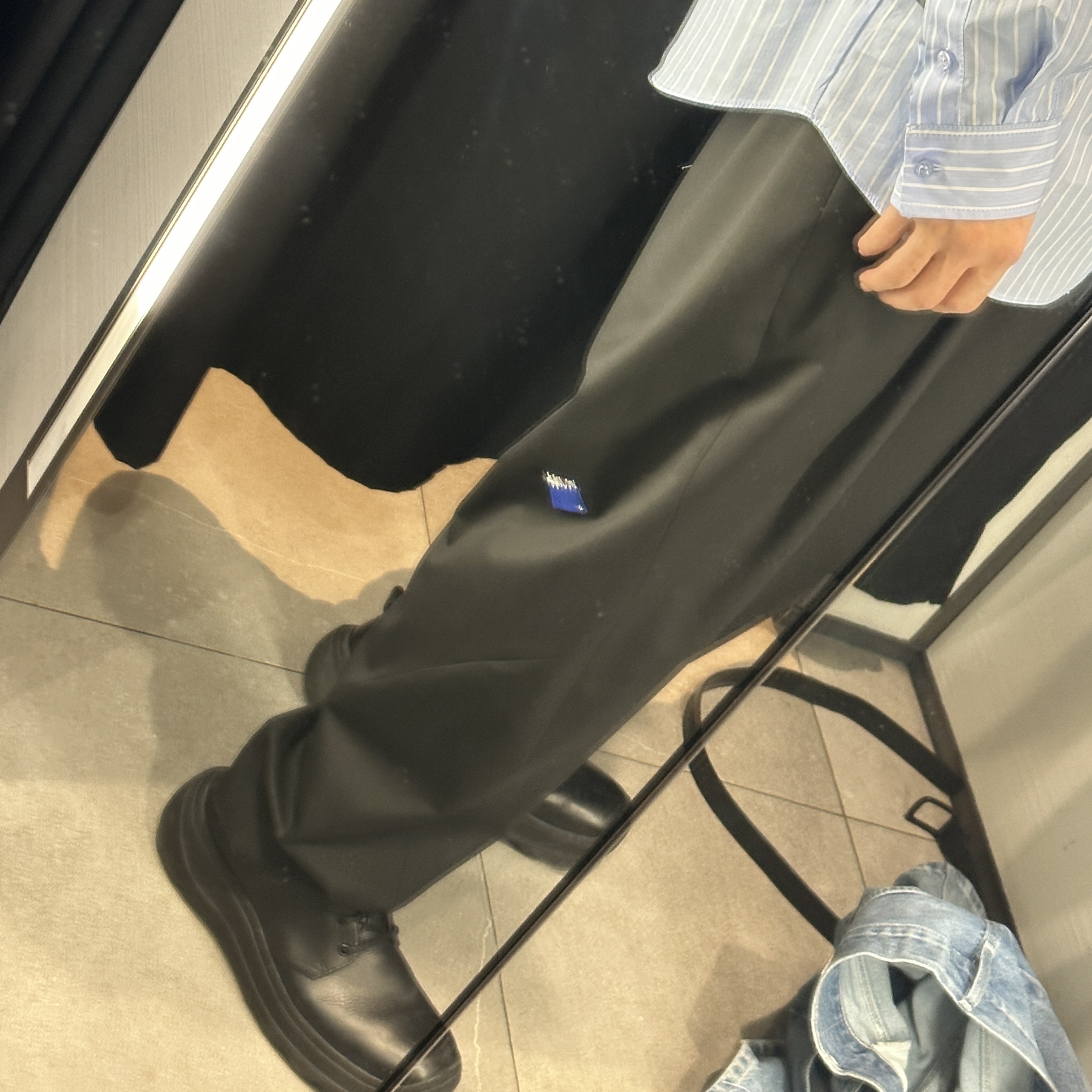 Zara x Ader Error Tapered Trousers Black, Zara x Ader Error Striped Poplin Shirt Stripe 착용 스타일