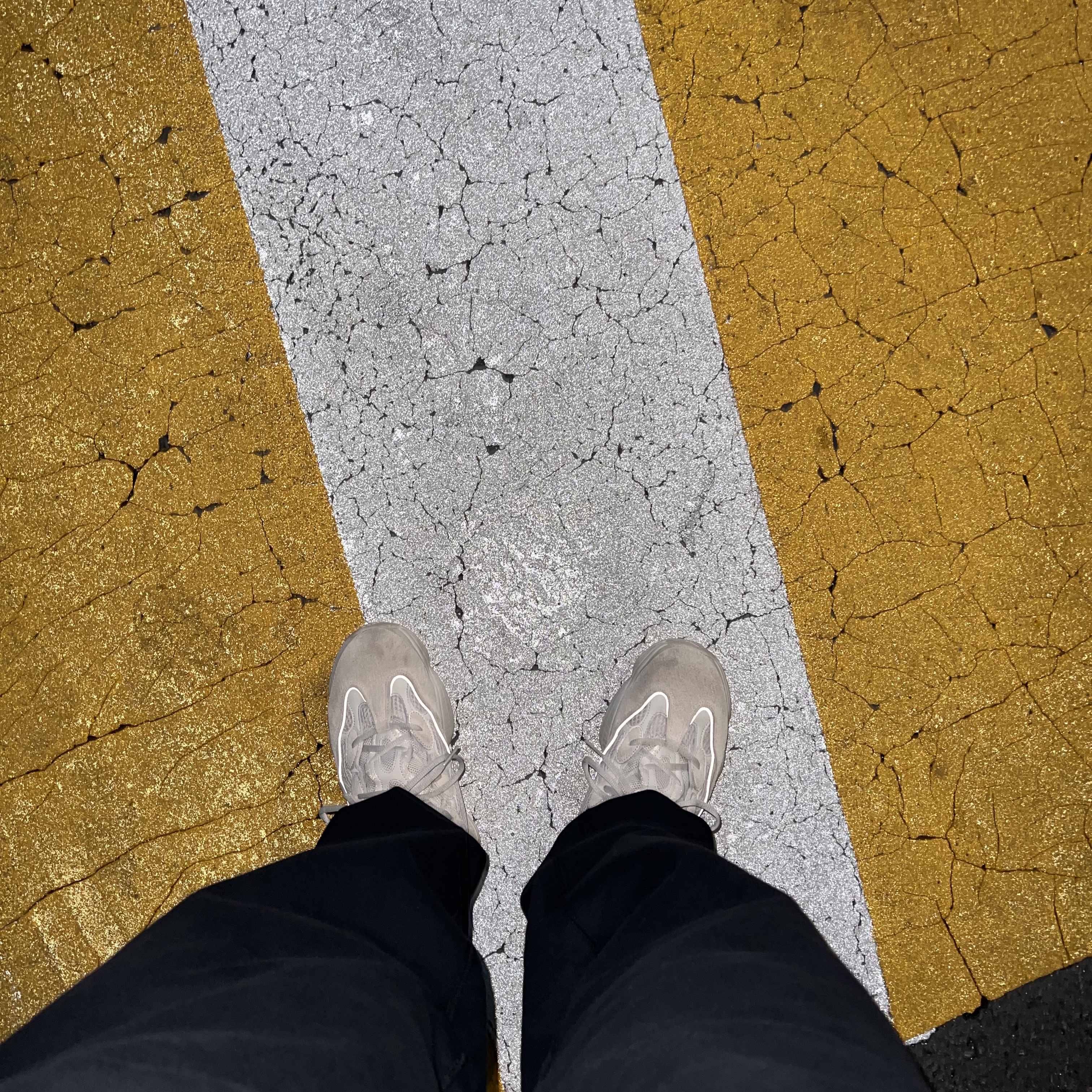 Adidas Yeezy 500 Blush 2018, Adidas Yeezy 500 Blush 2022 착용 스타일