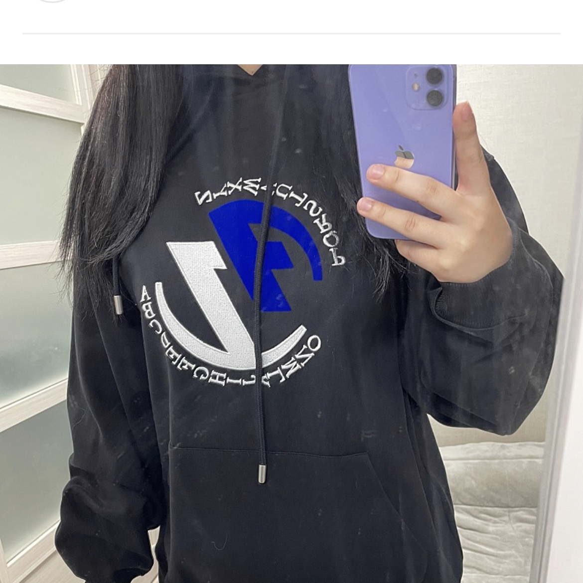 Zara x Ader Error Embroidery Hooded Sweatshirt Black 착용 스타일