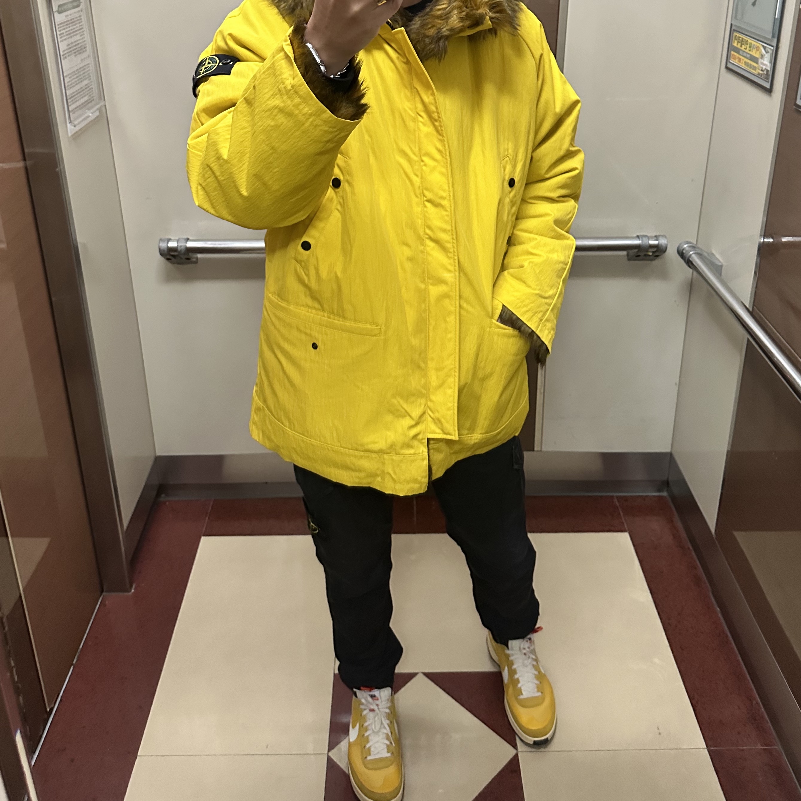 Supreme x Stone Island Formula Steel Reversible Faux Fur Parka Yellow - 22SS, Nike x Tom Sachs General Purpose Shoe Archive 착용 스타일