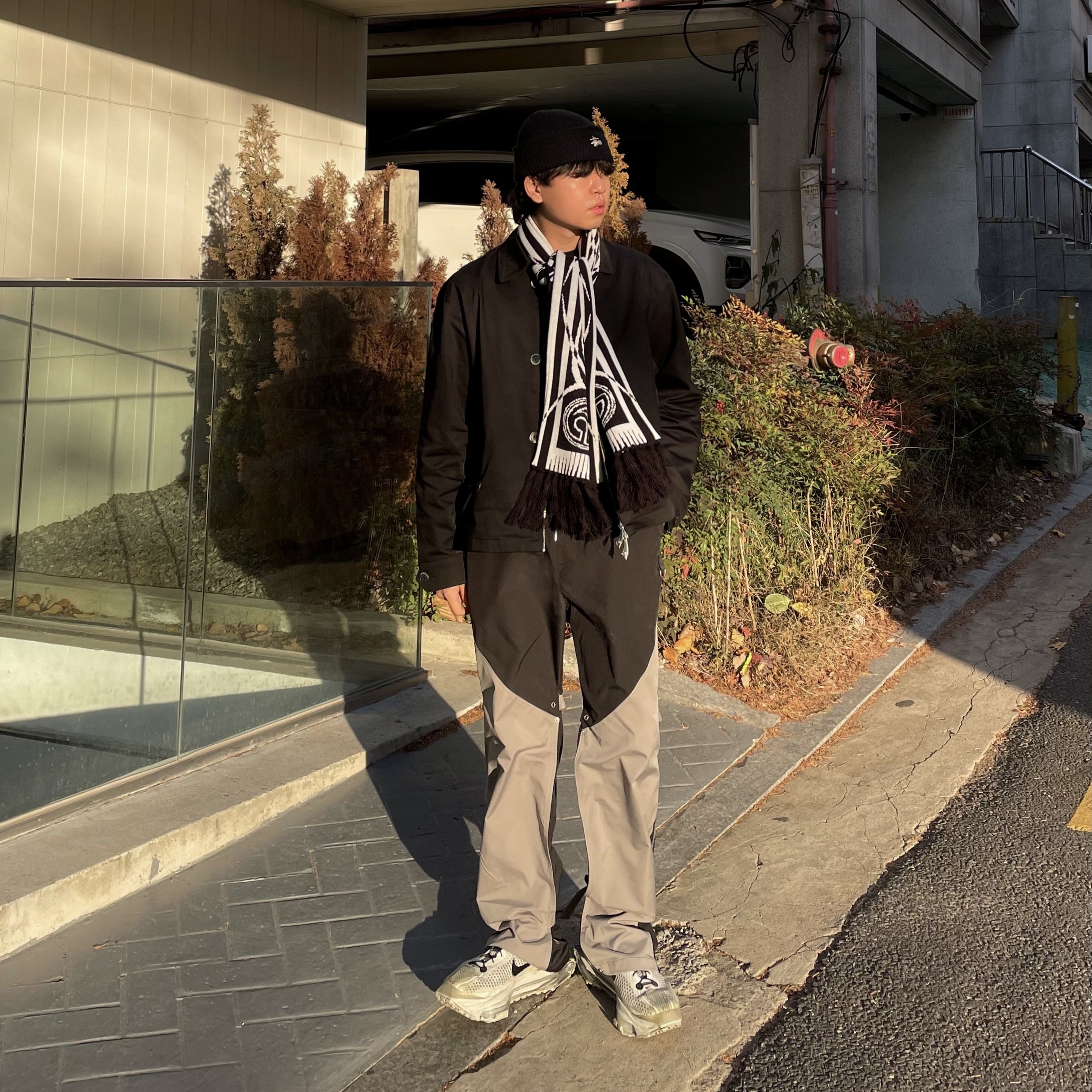 Nike x Matthew M Williams Zoom 004 Stone, Stussy Stock Cuff Beanie Black 착용 스타일 - 3