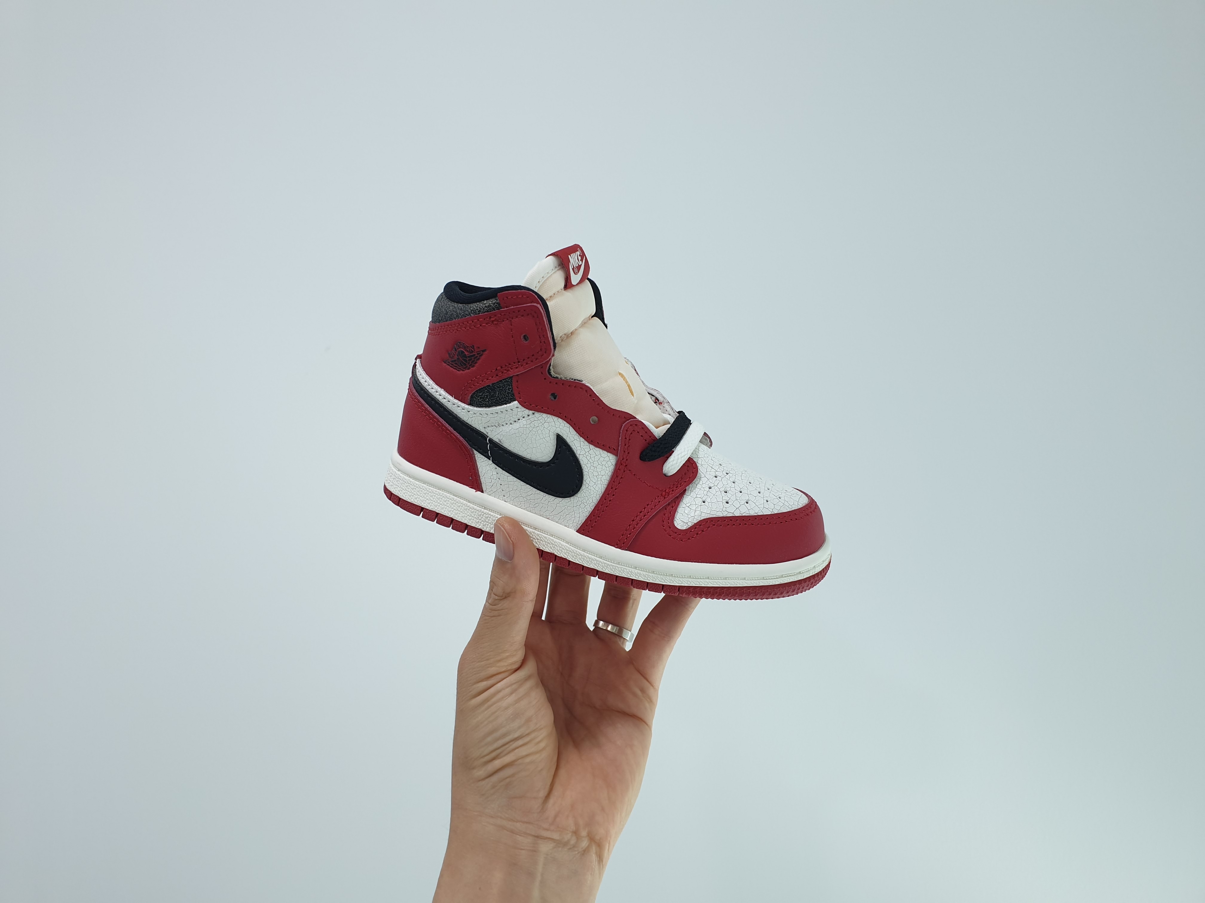 (TD) Jordan 1 Retro High OG Chicago 2022 착용 스타일 - 1