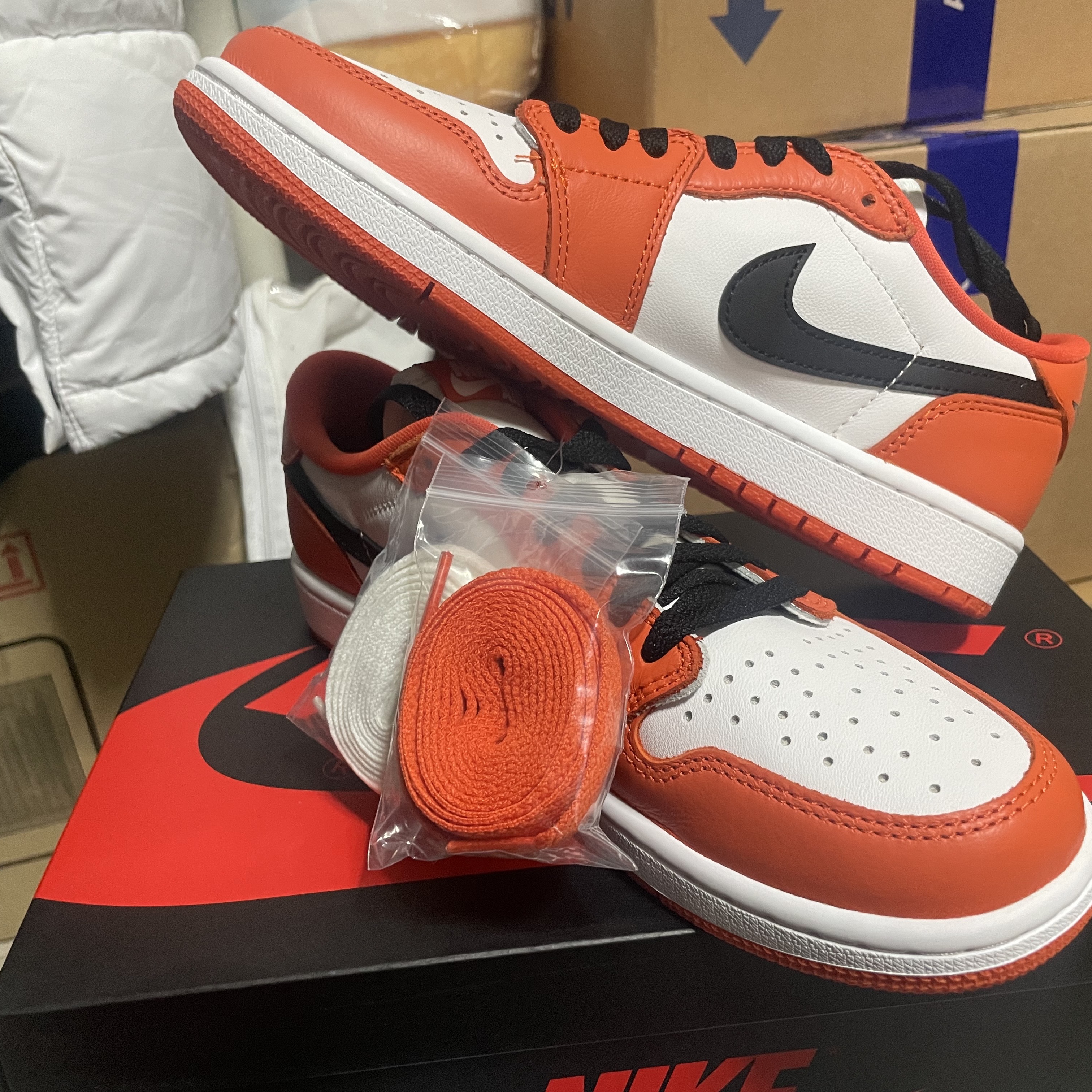 Jordan 1 Low OG Starfish 착용 스타일