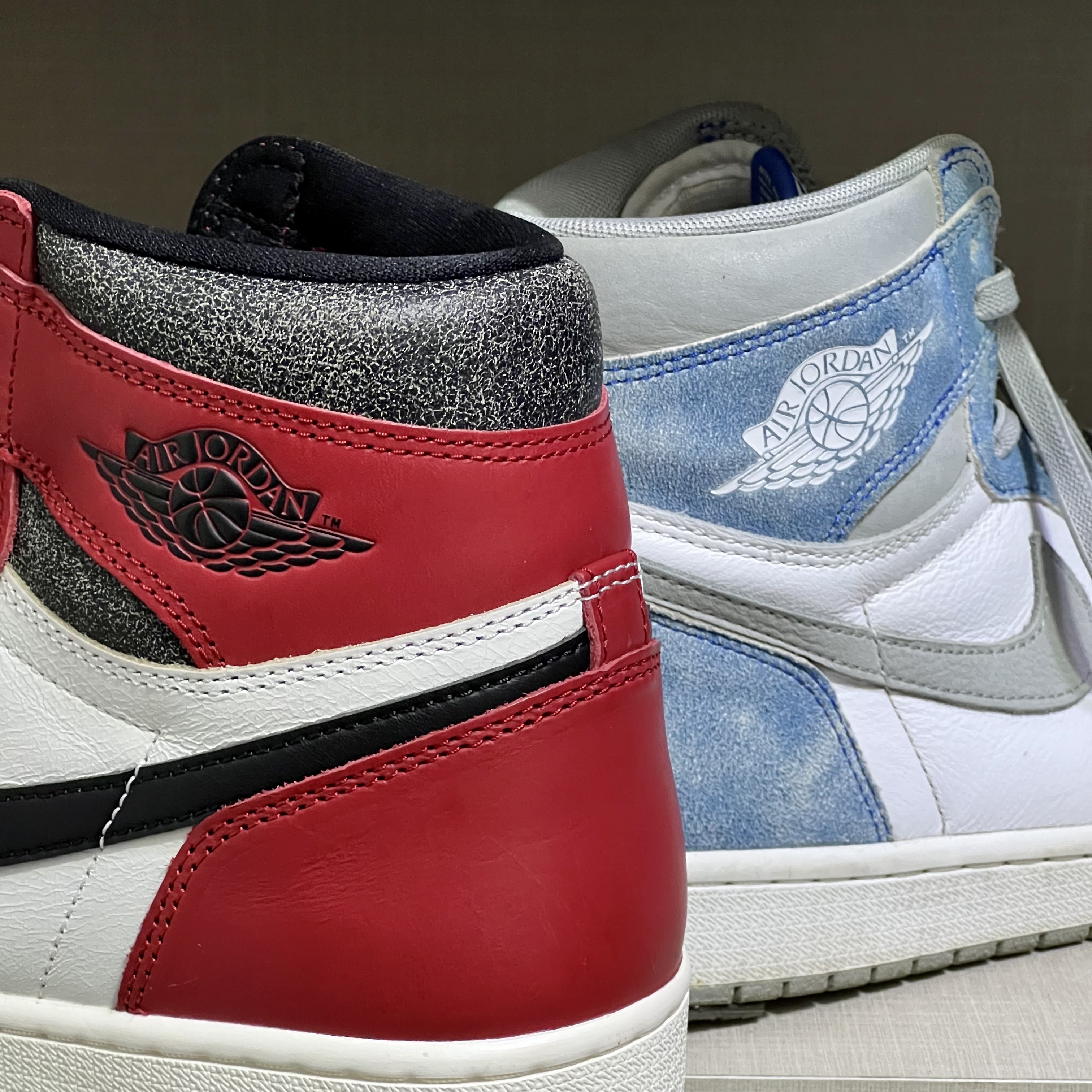 Jordan 1 Retro High OG Chicago 2022, Jordan 1 Retro High OG Hyper Royal 착용 스타일 - 1