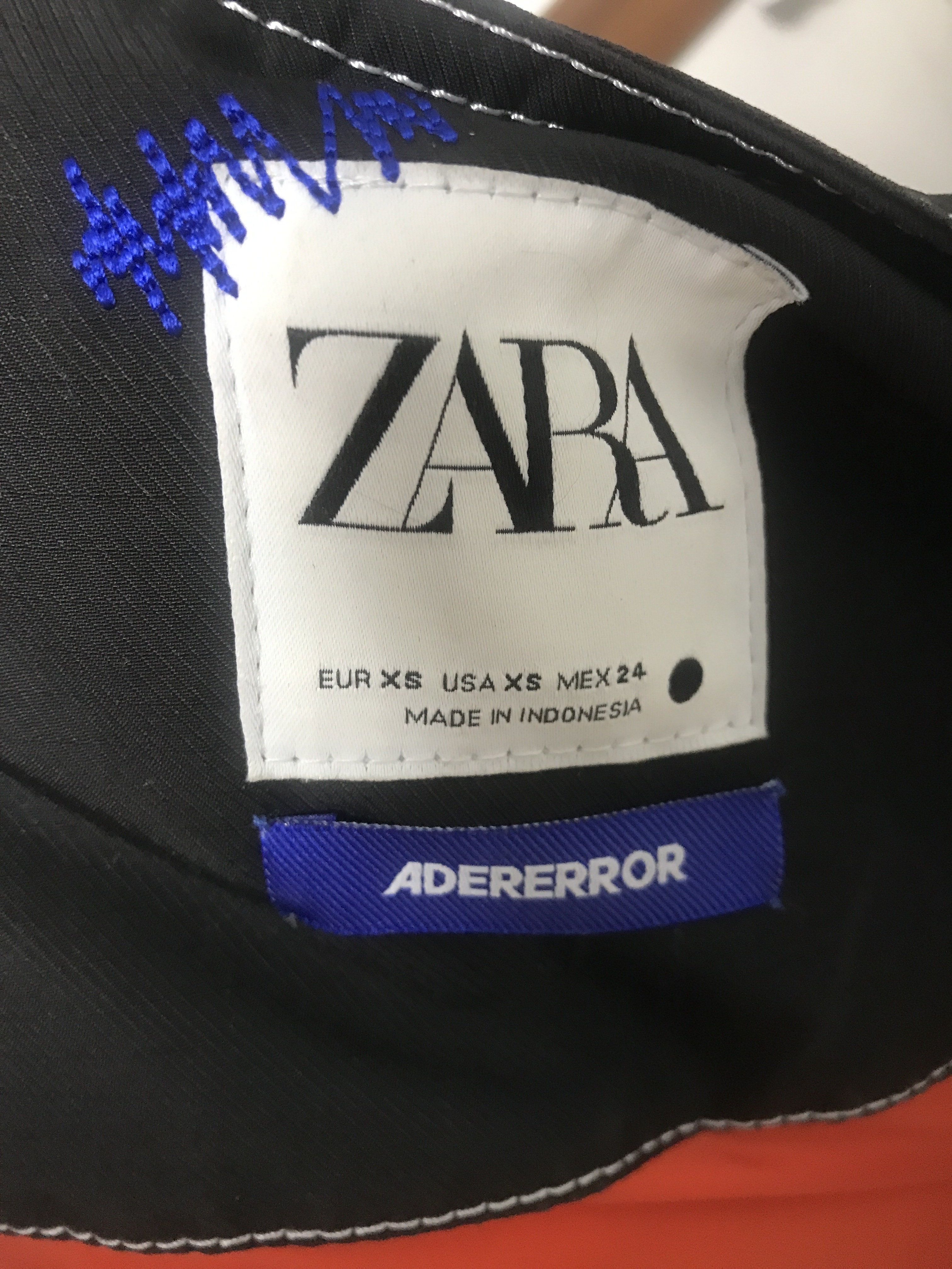 Zara x Ader Error Oversize Bomber Jacket Black 착용 스타일 - 1