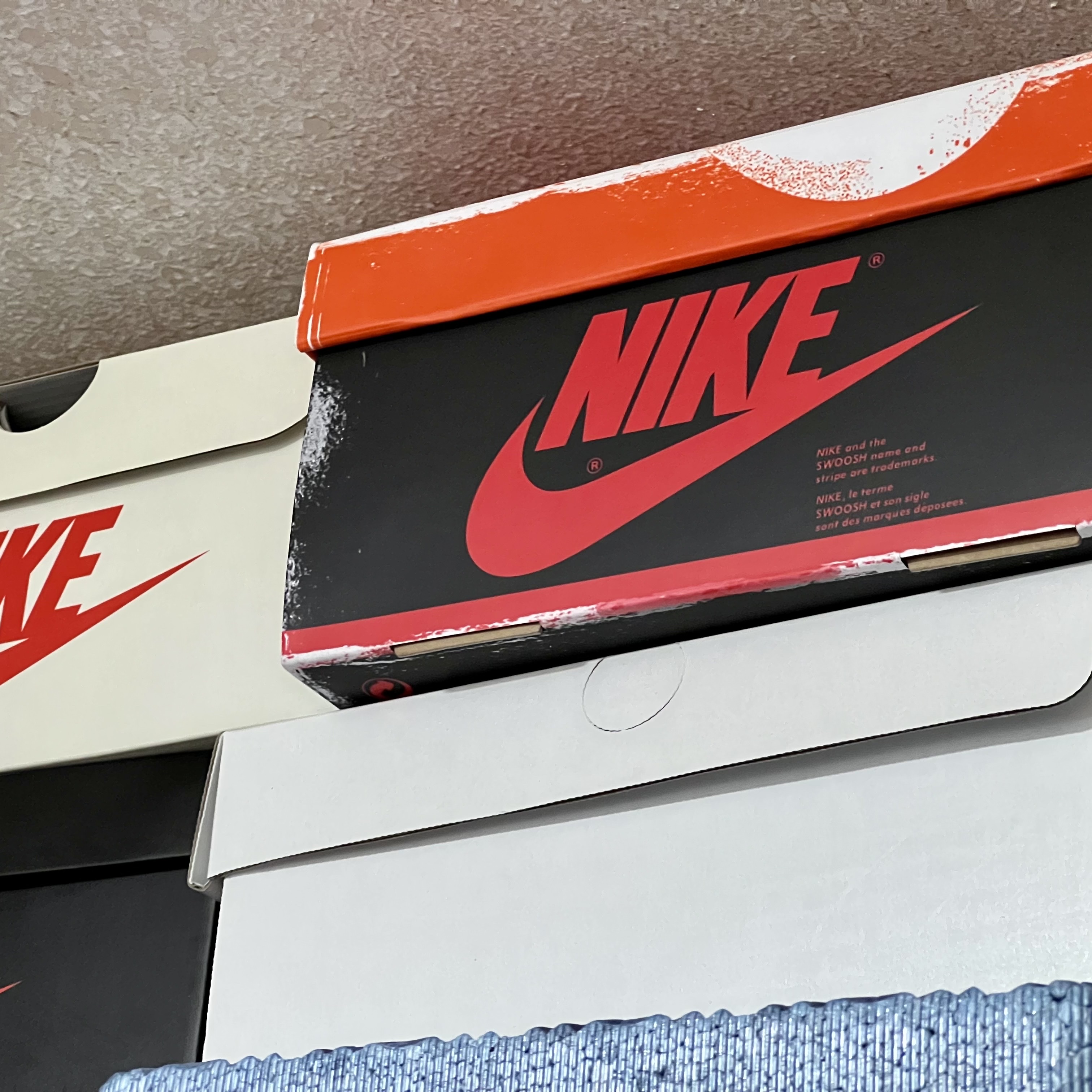 Jordan 1 Retro High OG Chicago 2022, Jordan 1 Retro High OG Hyper Royal 착용 스타일 - 2