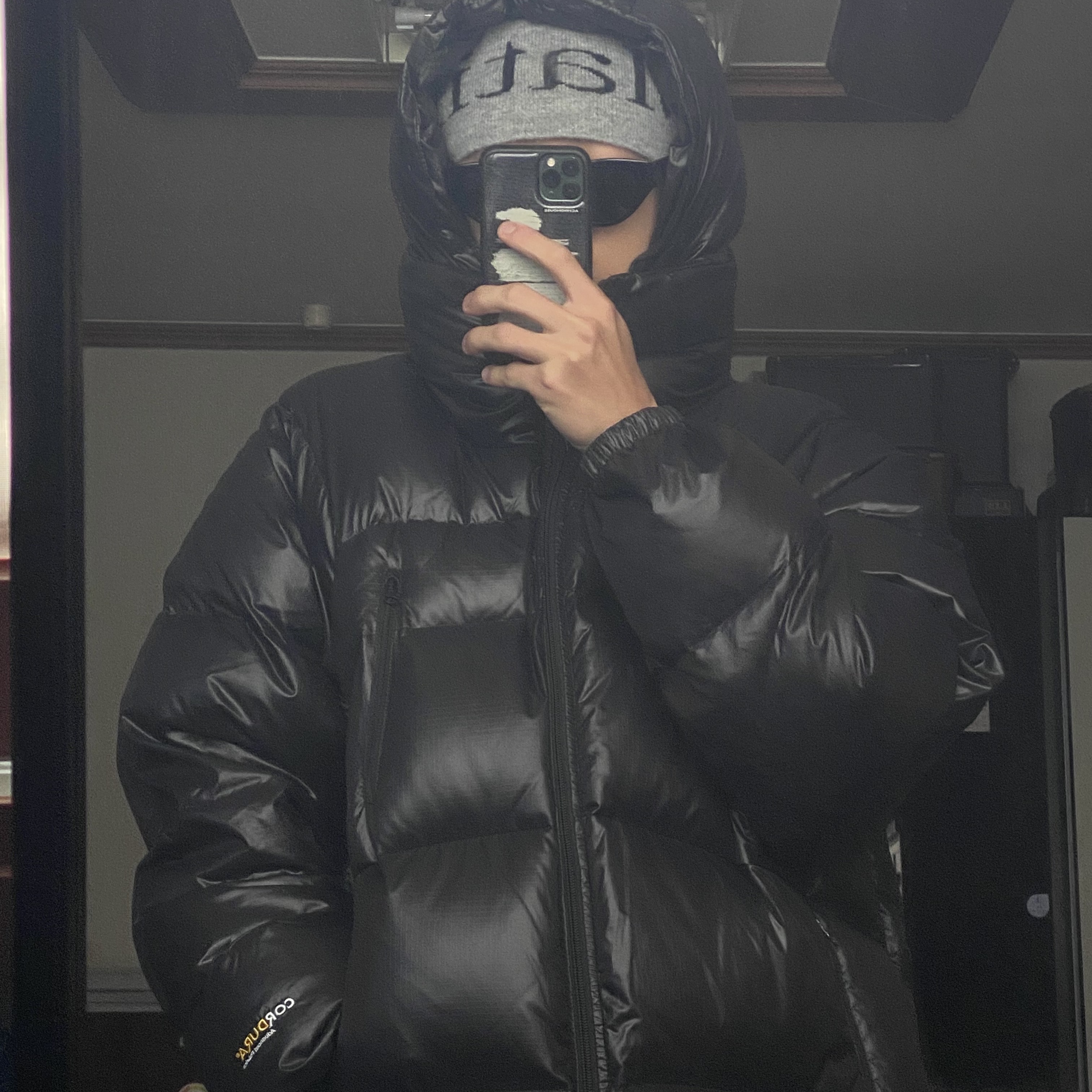 Supreme Reversible Featherweight Down Puffer Jacket Black - 22FW 착용 스타일 - 2