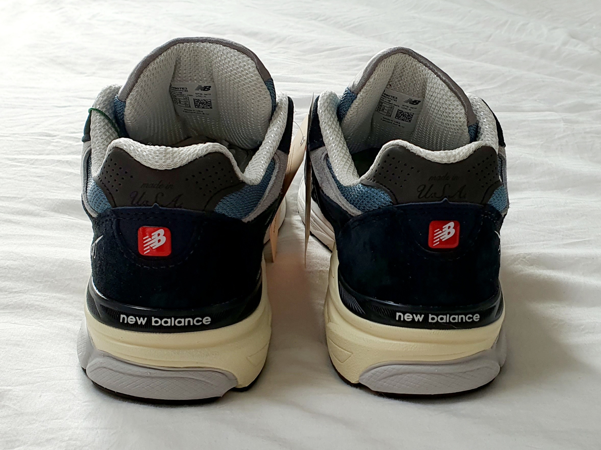 New Balance 990v3 Made in USA Navy Spring Tide 착용 스타일 - 5