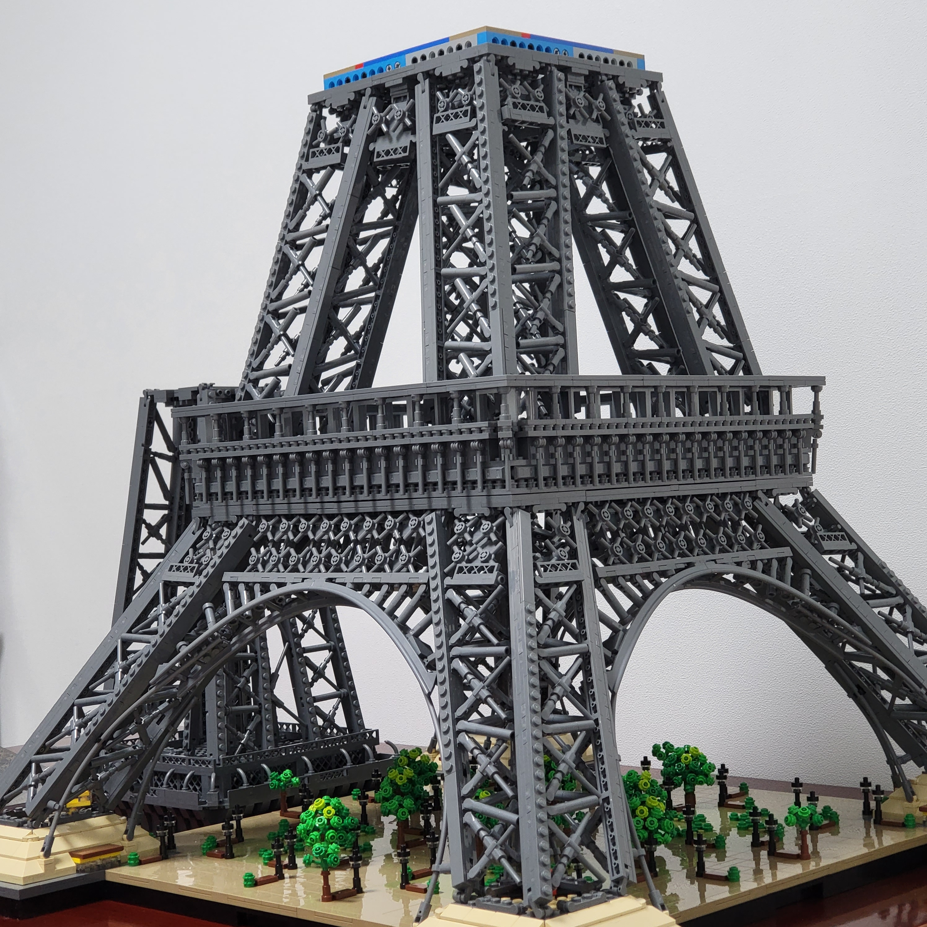 Lego The Eiffel Tower 착용 스타일 - 1