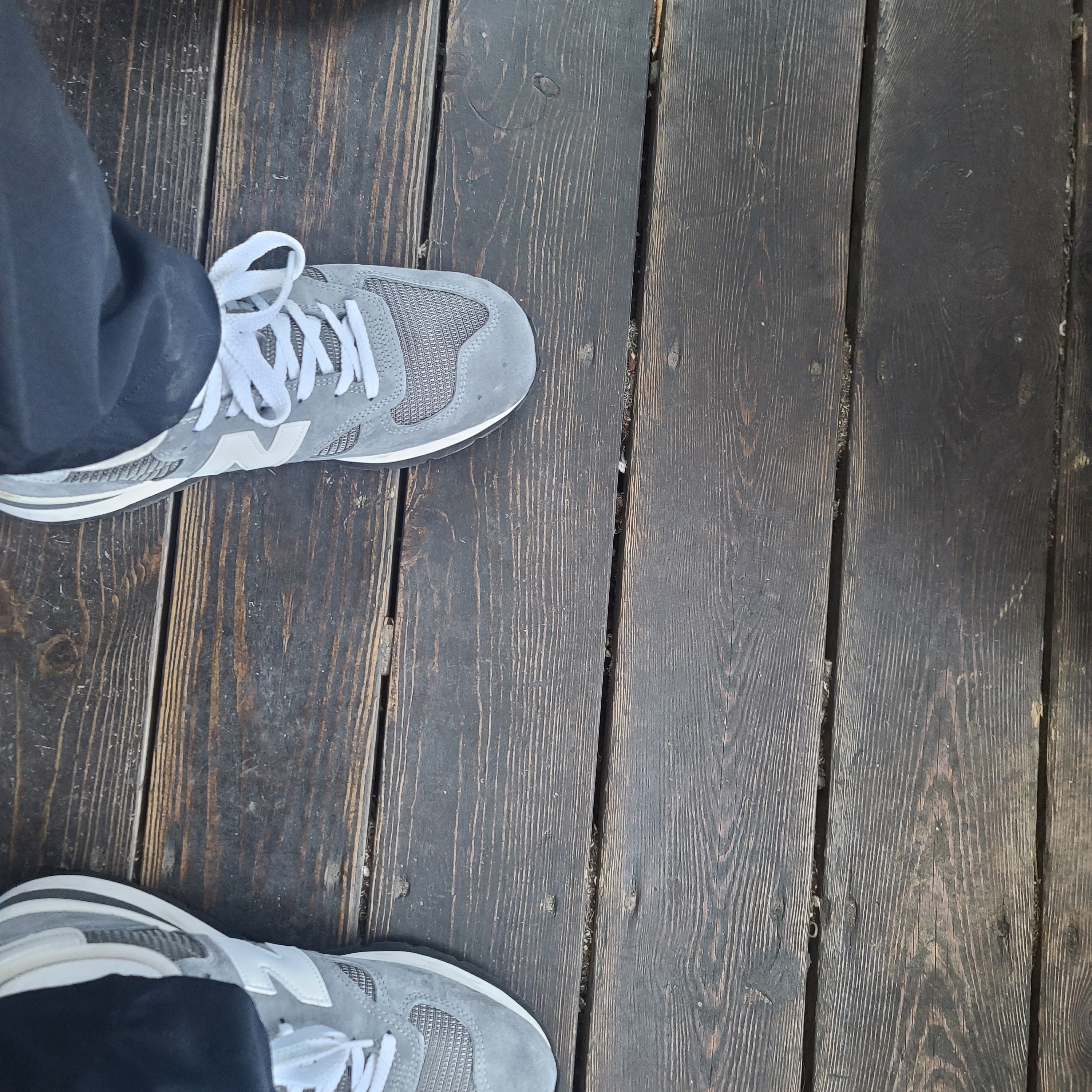 New Balance 990v1 Made in USA Grey White 착용 스타일