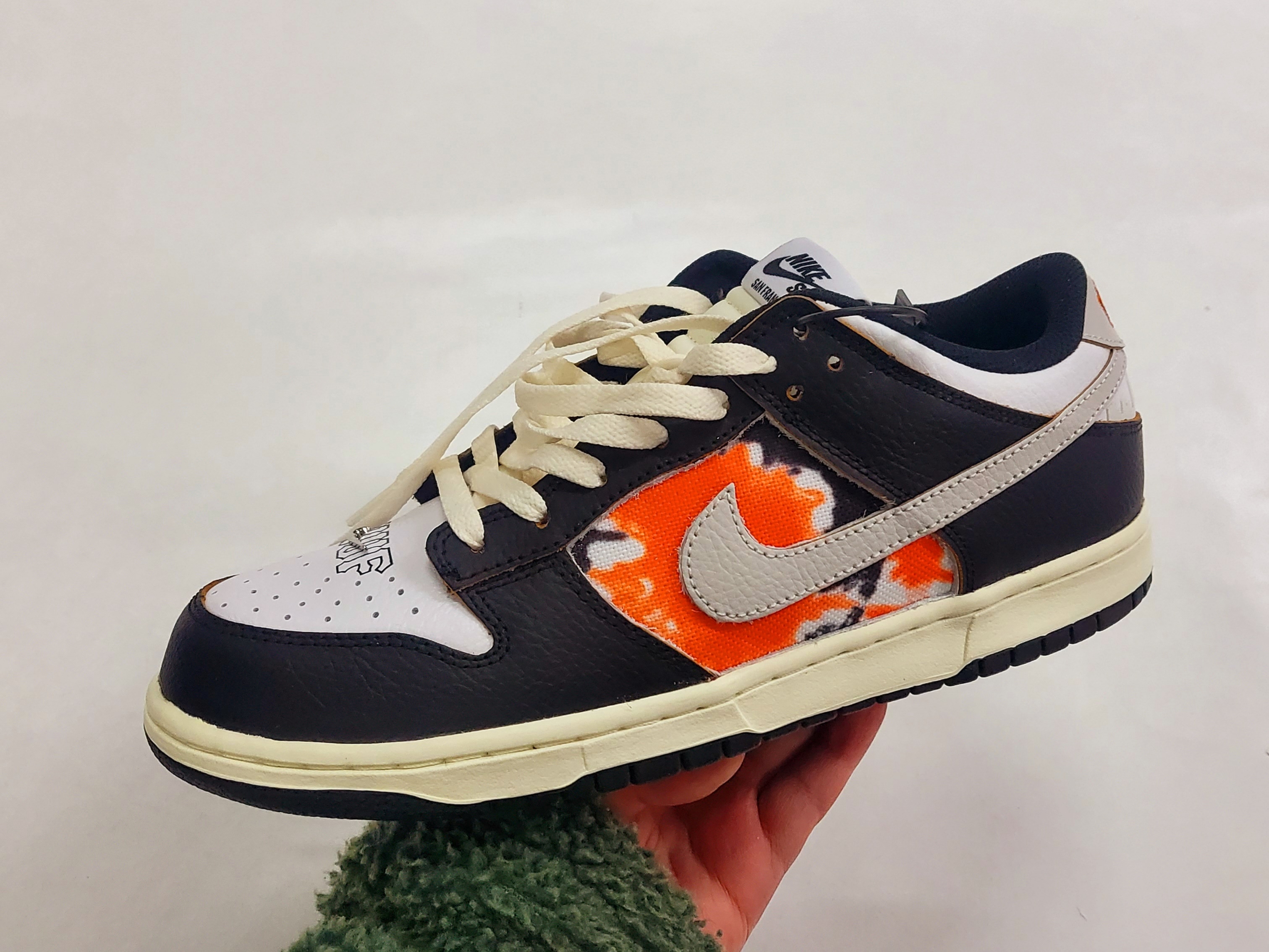 Nike x HUF SB Dunk Low San Francisco 착용 스타일 - 1