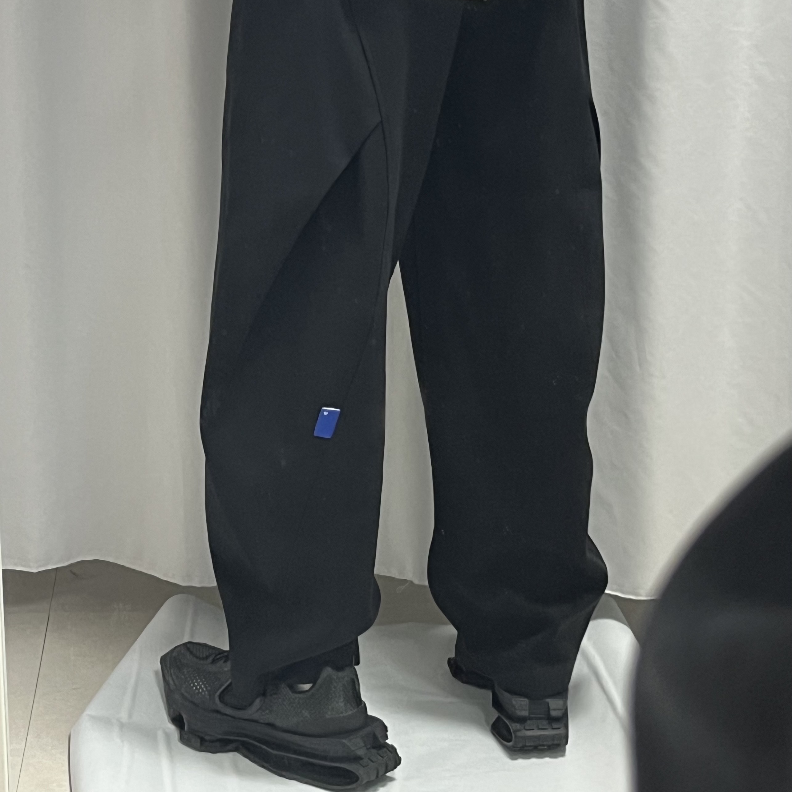 Zara x Ader Error Jogger Pants Black, Nike x Matthew M Williams Zoom 004 Triple Black 착용 스타일 - 4