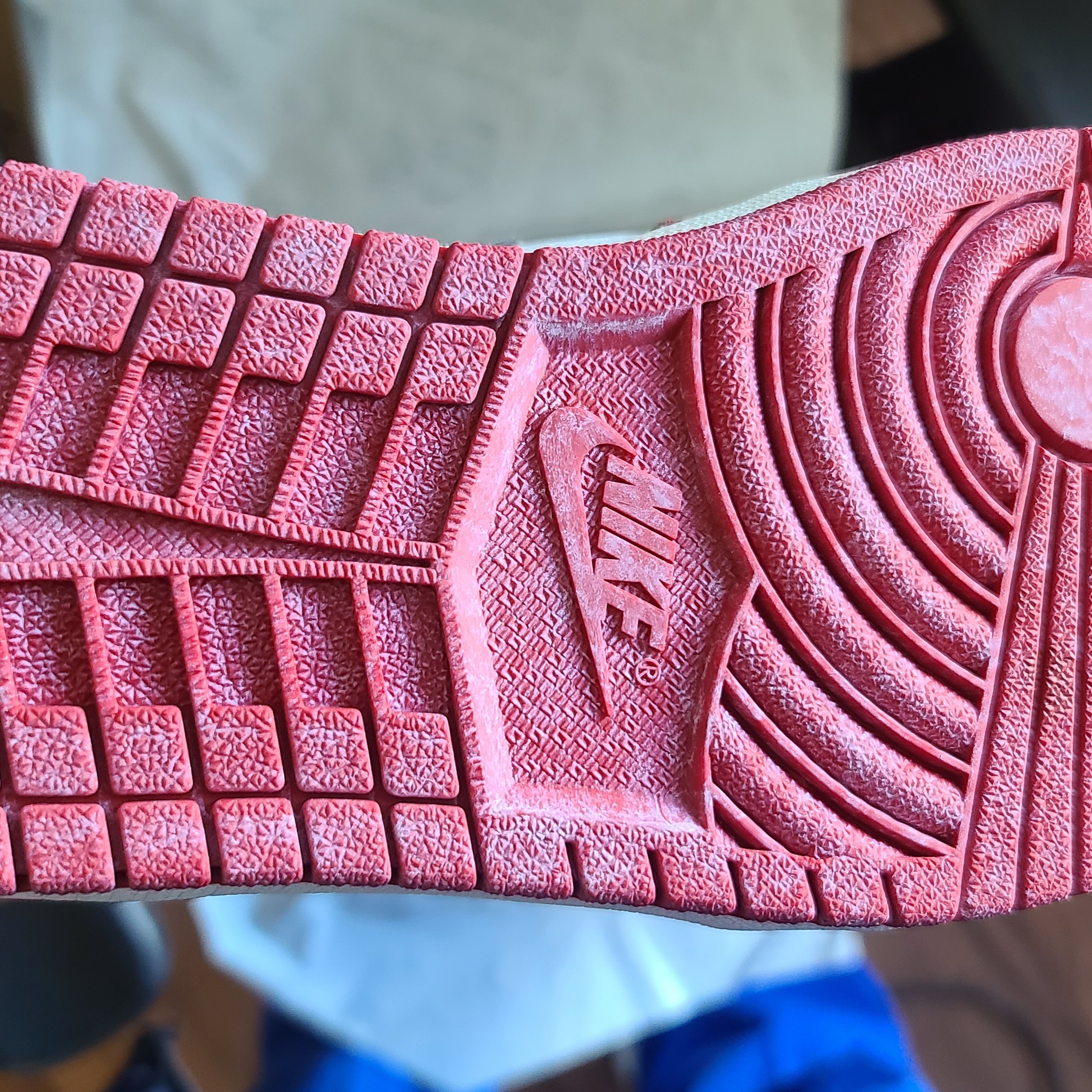 Jordan 1 Retro High OG Chicago 2022 착용 스타일 - 3