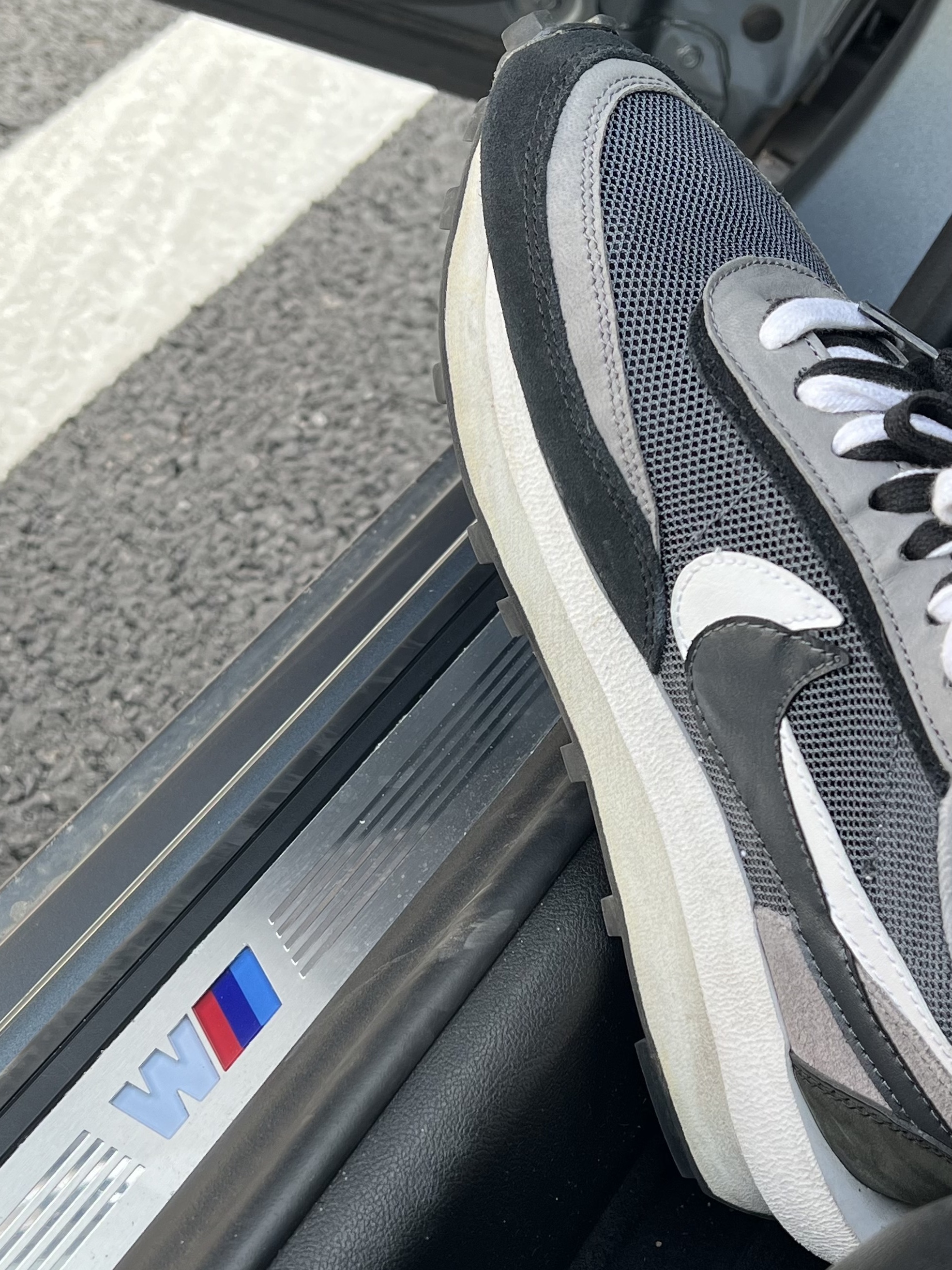 Nike x Sacai LDWaffle Black 착용 스타일