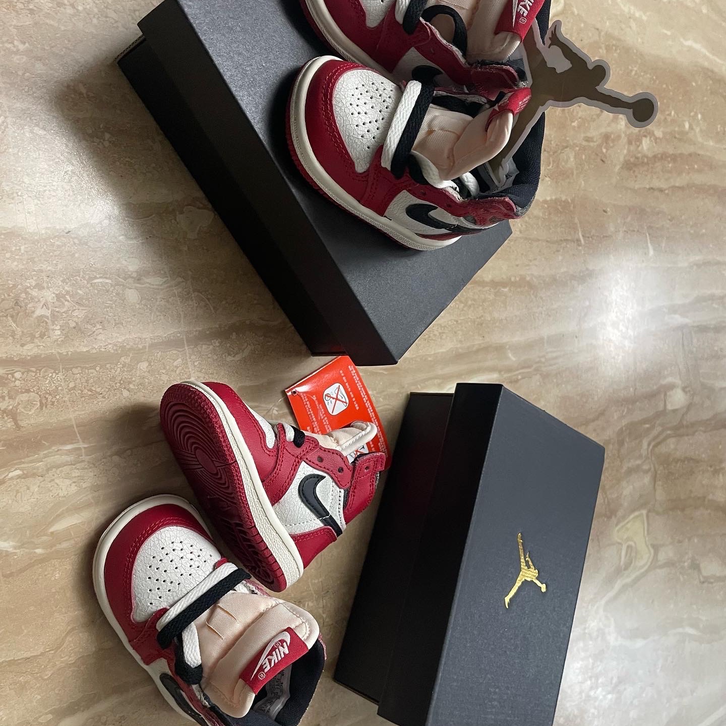 (TD) Jordan 1 Retro High OG Chicago 2022, Jordan 1 Retro High OG Chicago 2022 착용 스타일 - 1