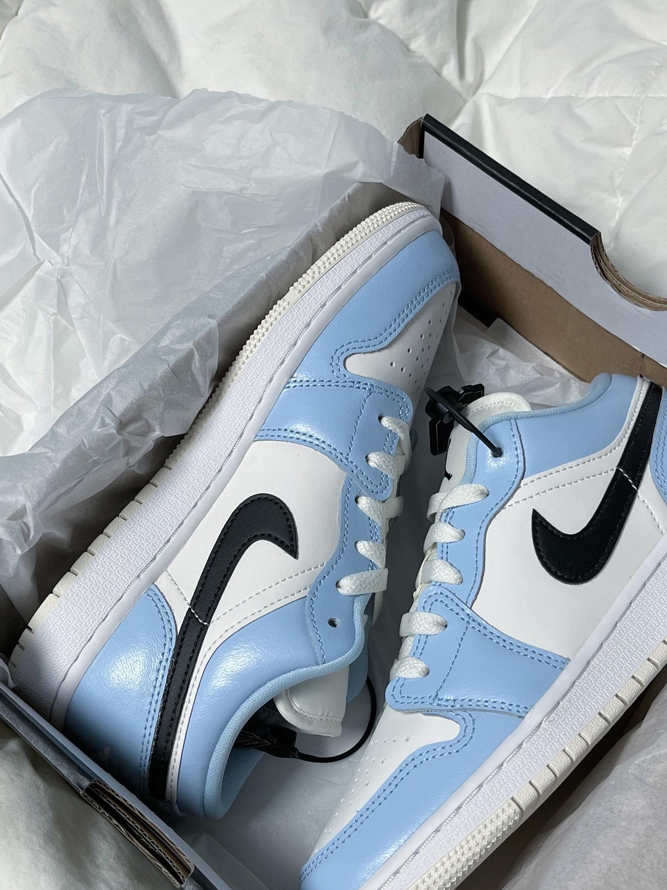 (GS) Jordan 1 Low Ice Blue 착용 스타일 - 2