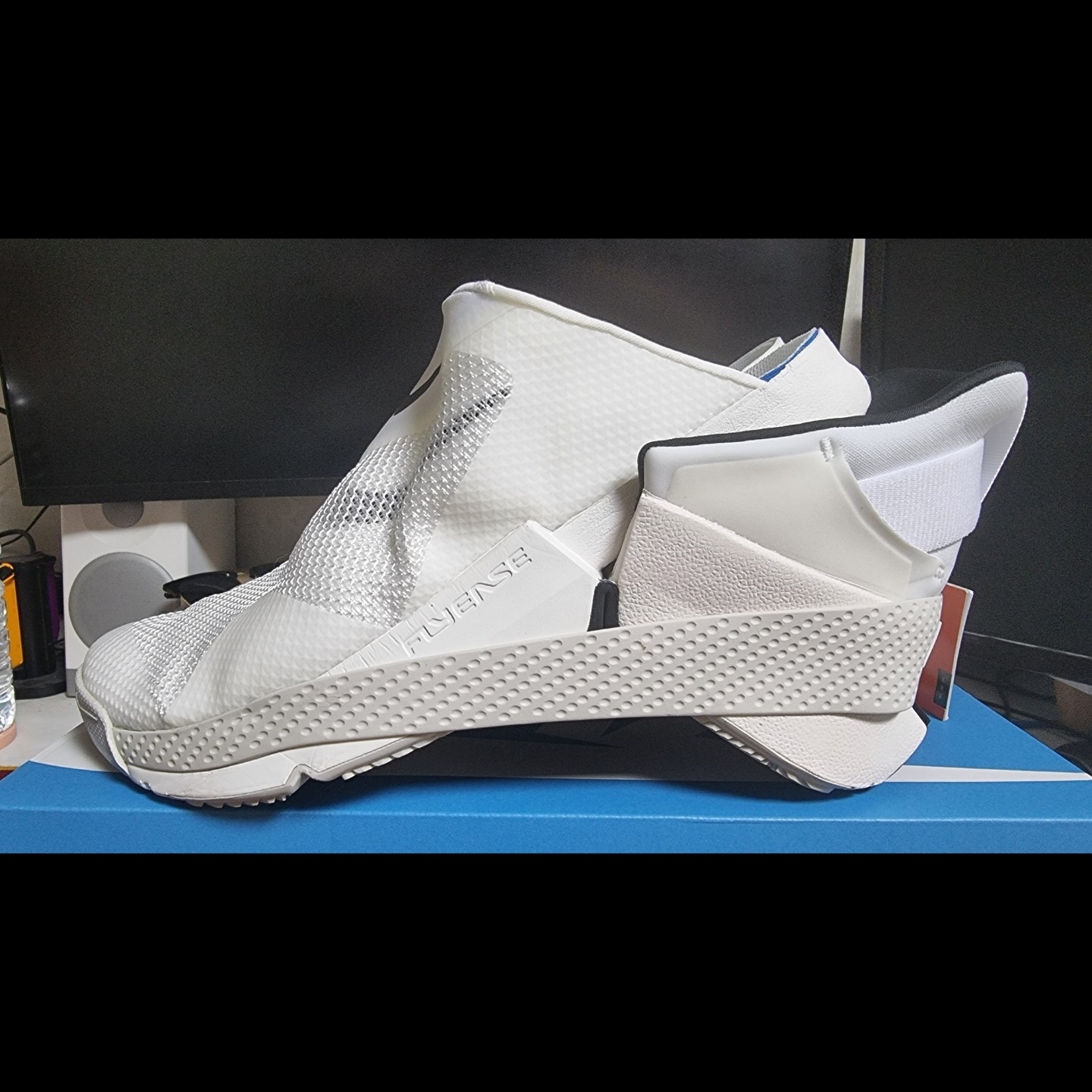 Nike Go Flyease White 착용 스타일