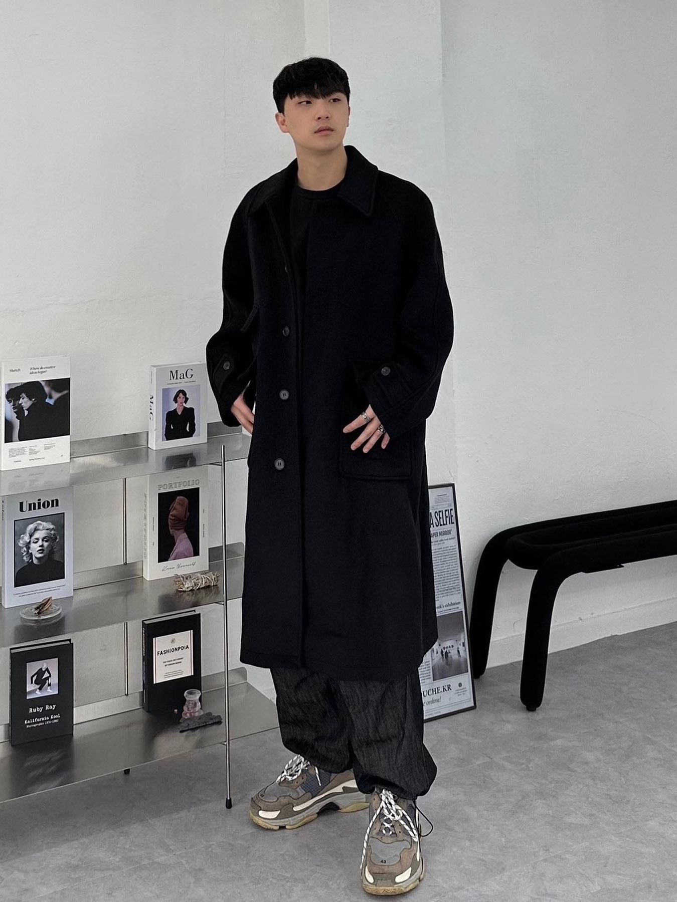 Balenciaga Triple S Grey 2018 착용 스타일 - 1