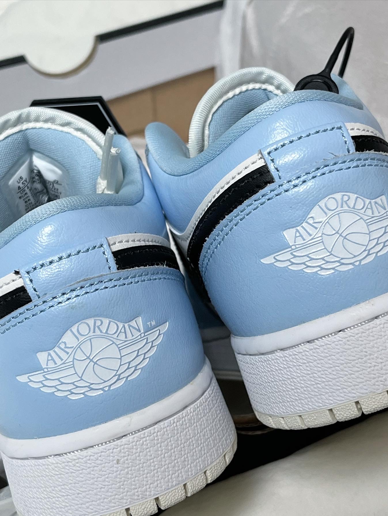 (GS) Jordan 1 Low Ice Blue 착용 스타일 - 3