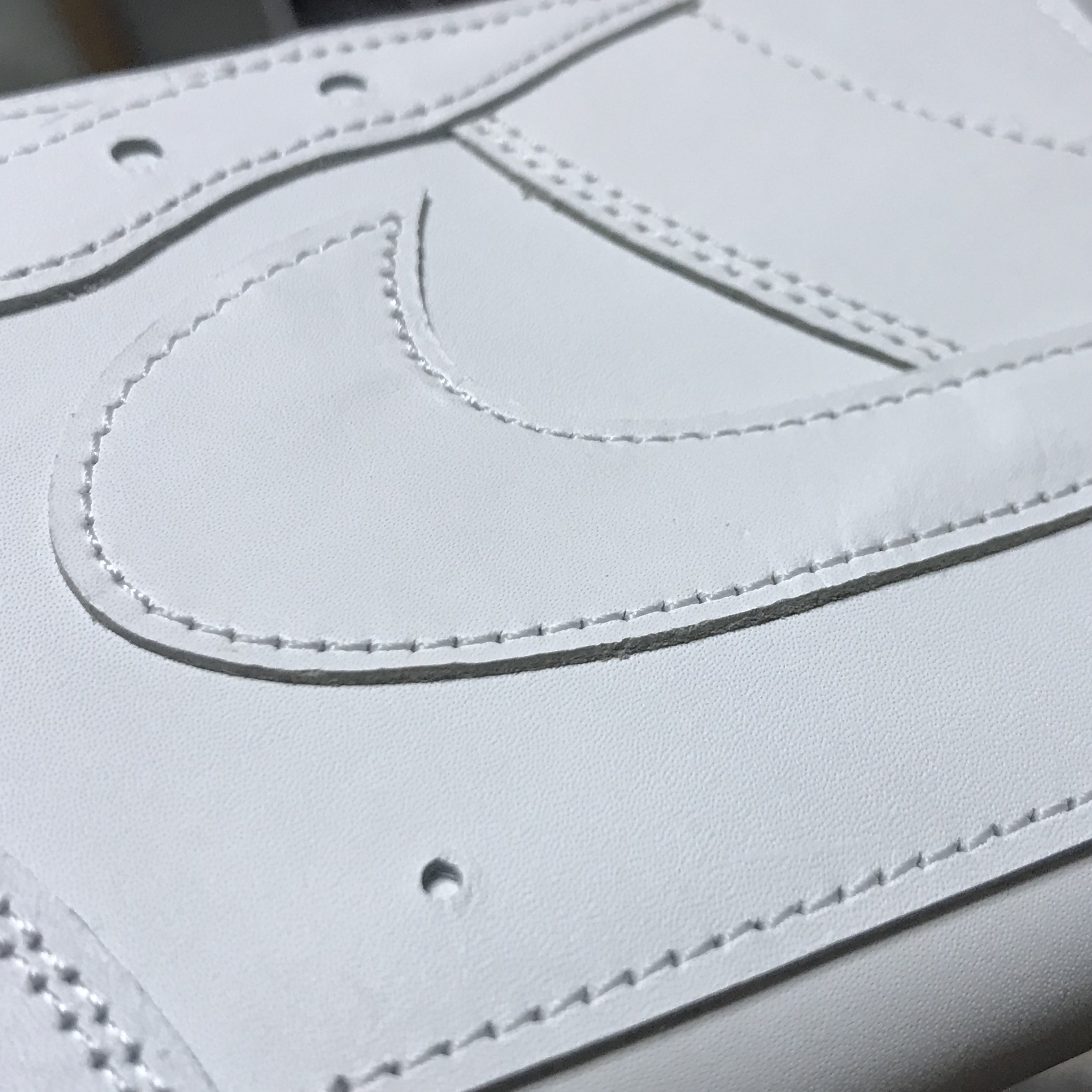Nike Air Force 1 Low Retro Color of the Month White Metallic Silver 착용 스타일 - 3