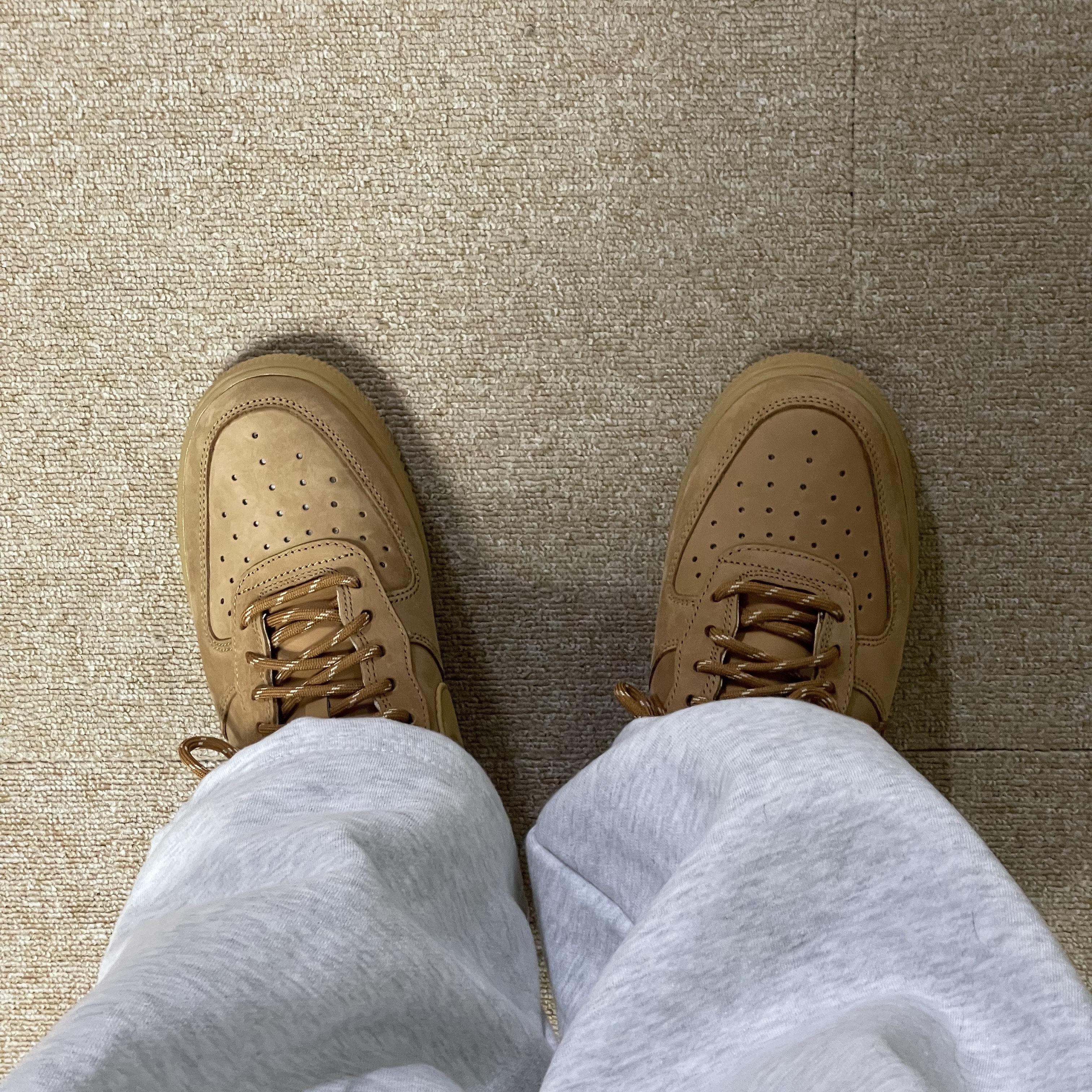 Nike Air Force 1 '07 WB Flax 착용 스타일 - 1