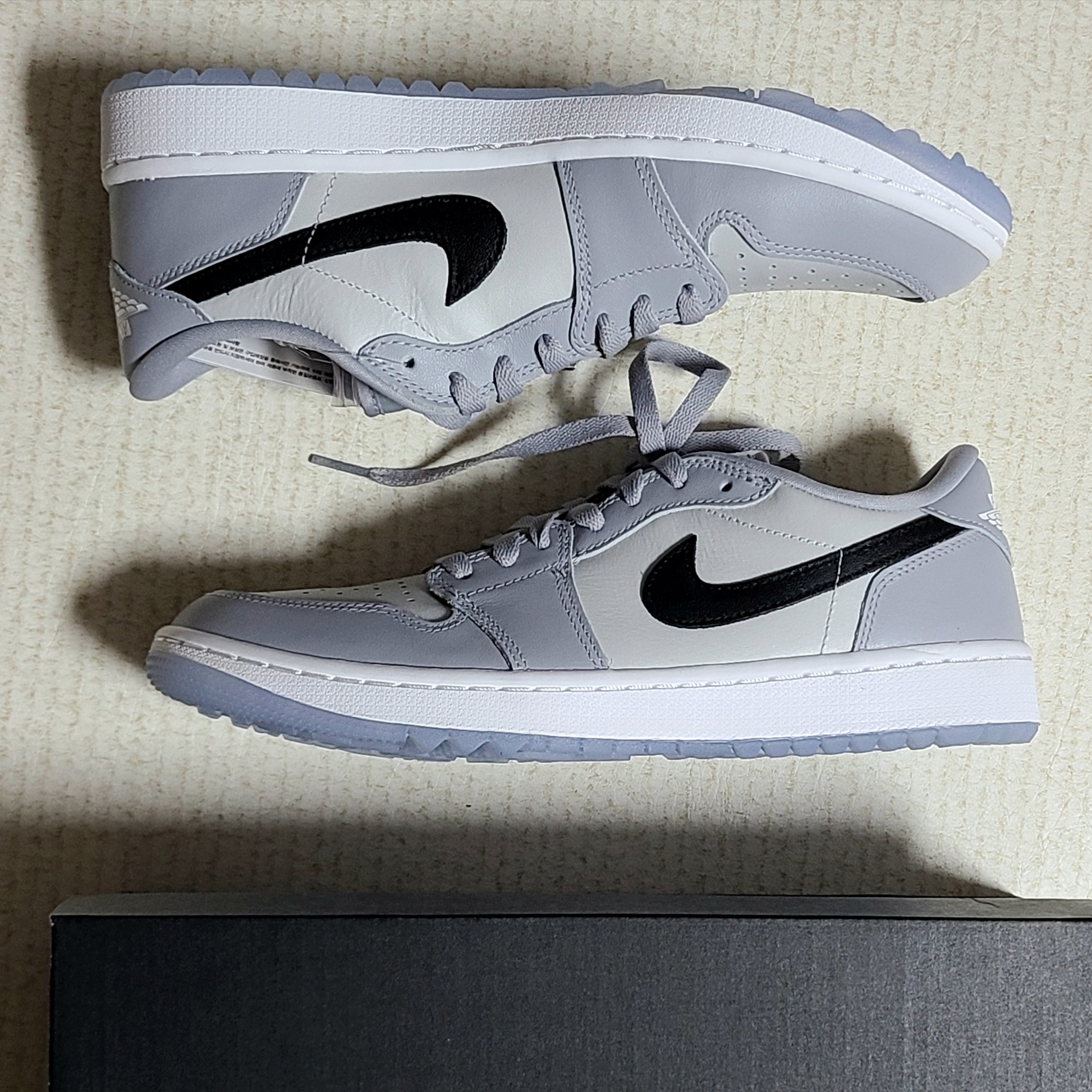 Jordan 1 Low Golf Wolf Grey 착용 스타일