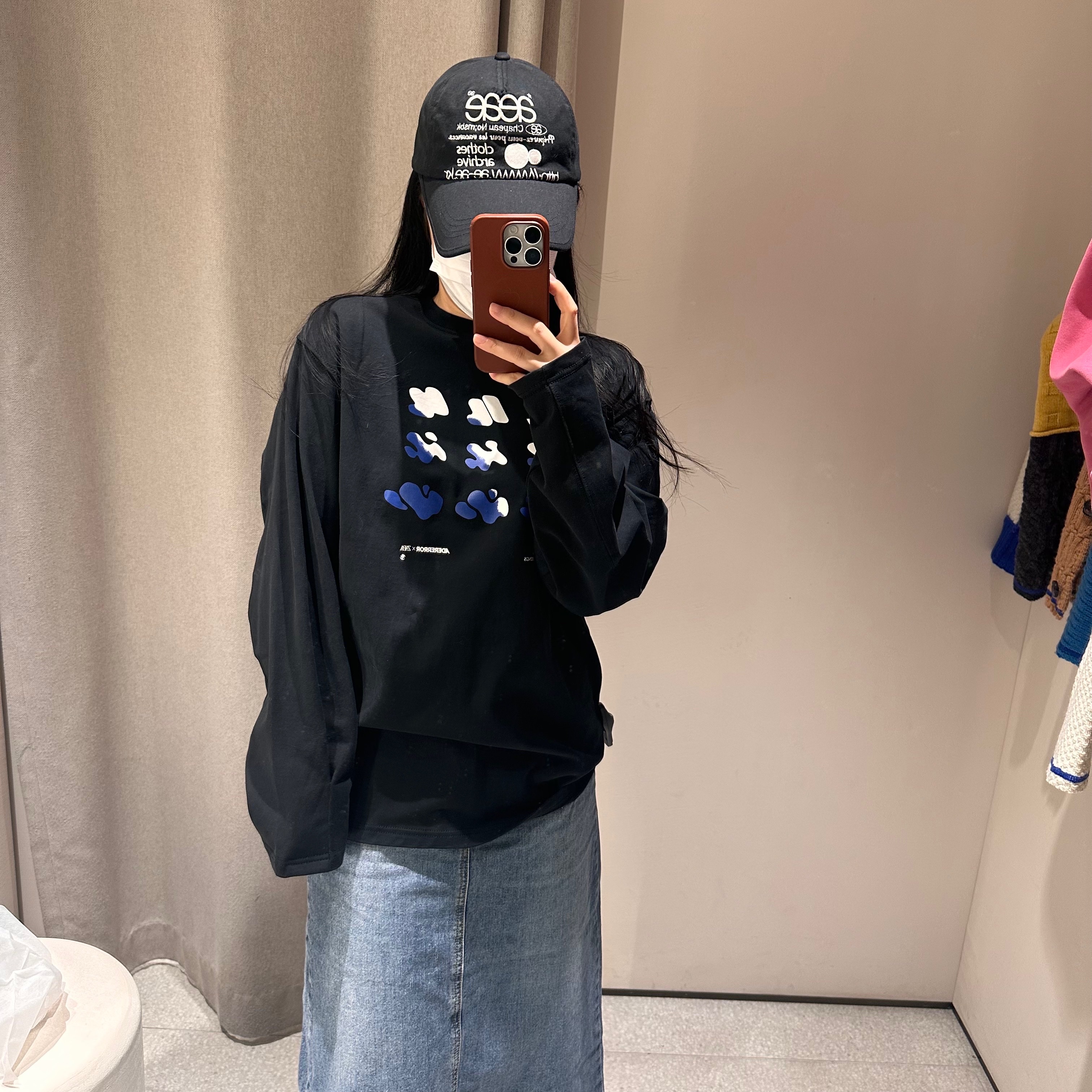 Zara x Ader Error Graphic Long Sleeve T-Shirt Black 착용 스타일 - 2