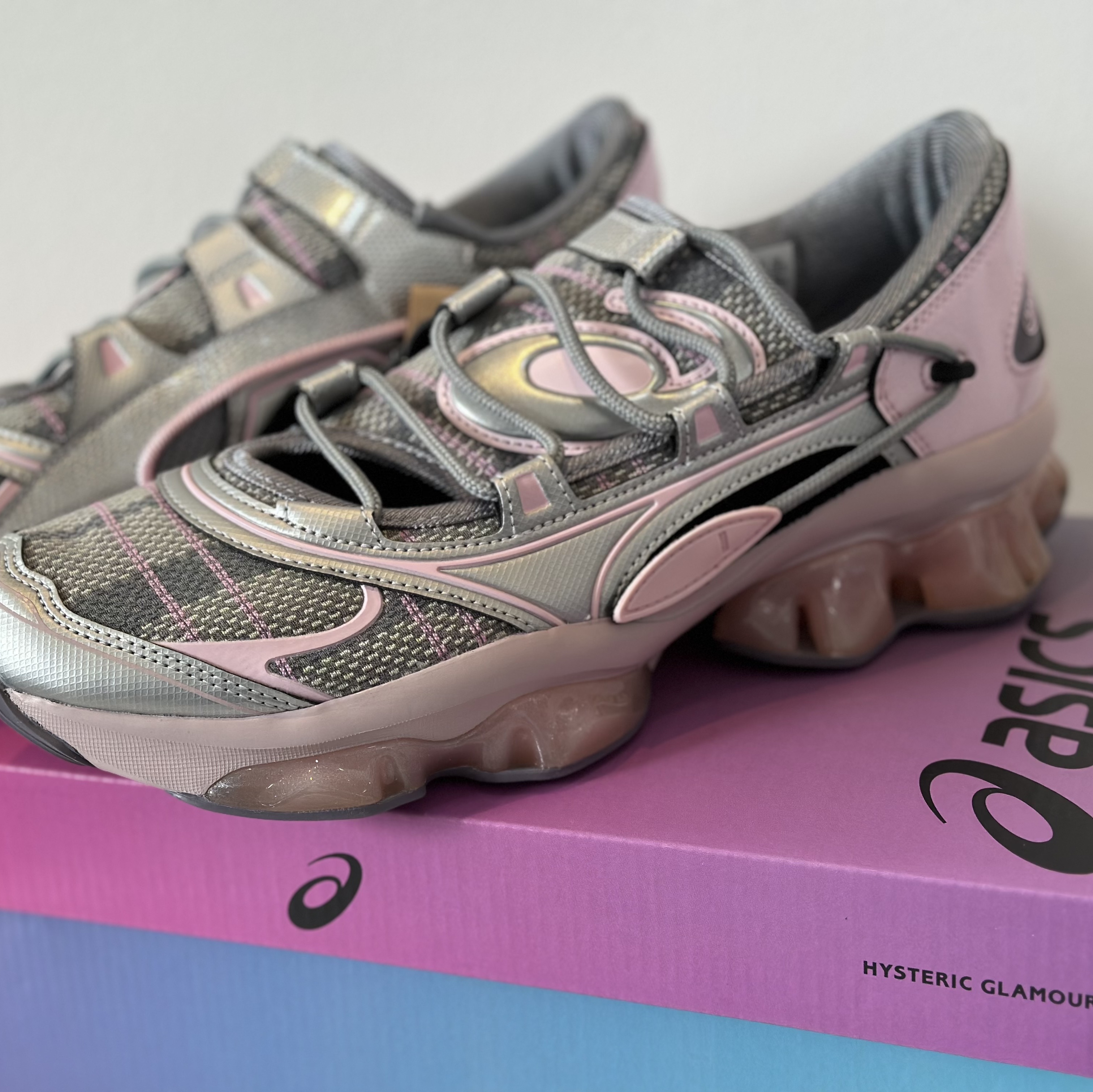 (W) Asics x Kiko Kostadinov x Hysteric Glamour Gel-Quantum Cotton Candy 착용 스타일 - 2