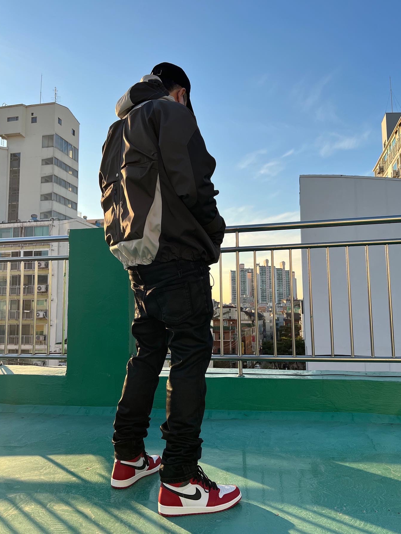 Jordan 1 Retro High OG Chicago 2022, Undermycar Kame Multi Zip Turtle Shell Parka Driftwood - 22FW 착용 스타일 - 1