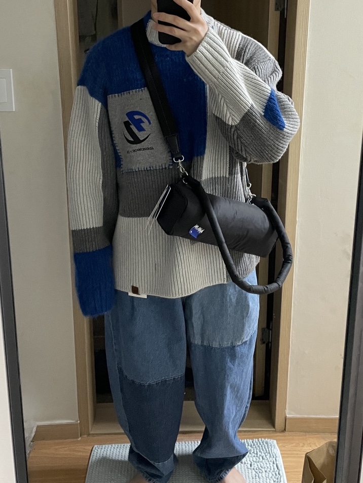 Zara x Ader Error Patchwork Oversize Knit Sweater Multicolor, Zara x Ader Error Barrel Leg Jeans Blue 착용 스타일