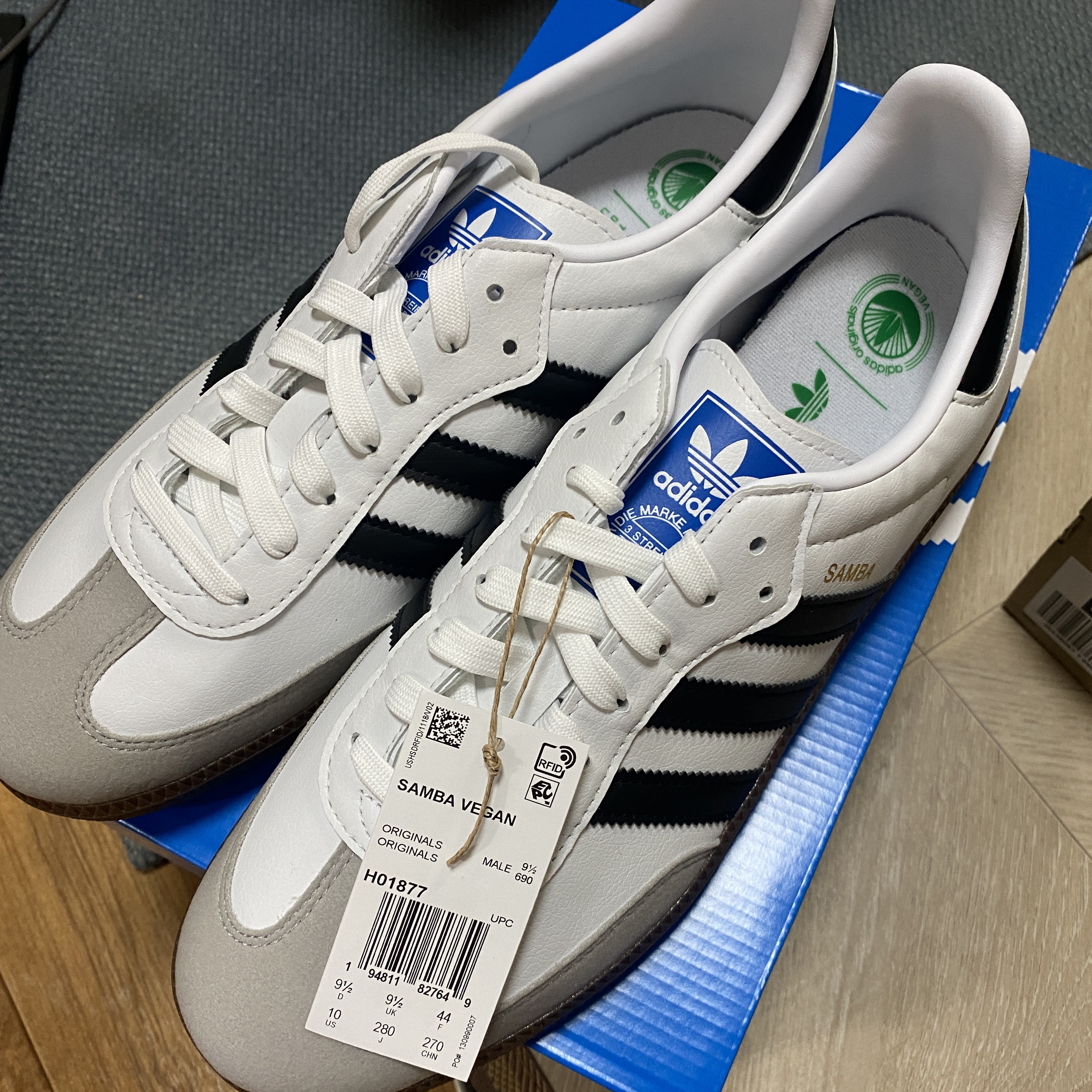 Adidas Samba Vegan White Black 착용 스타일