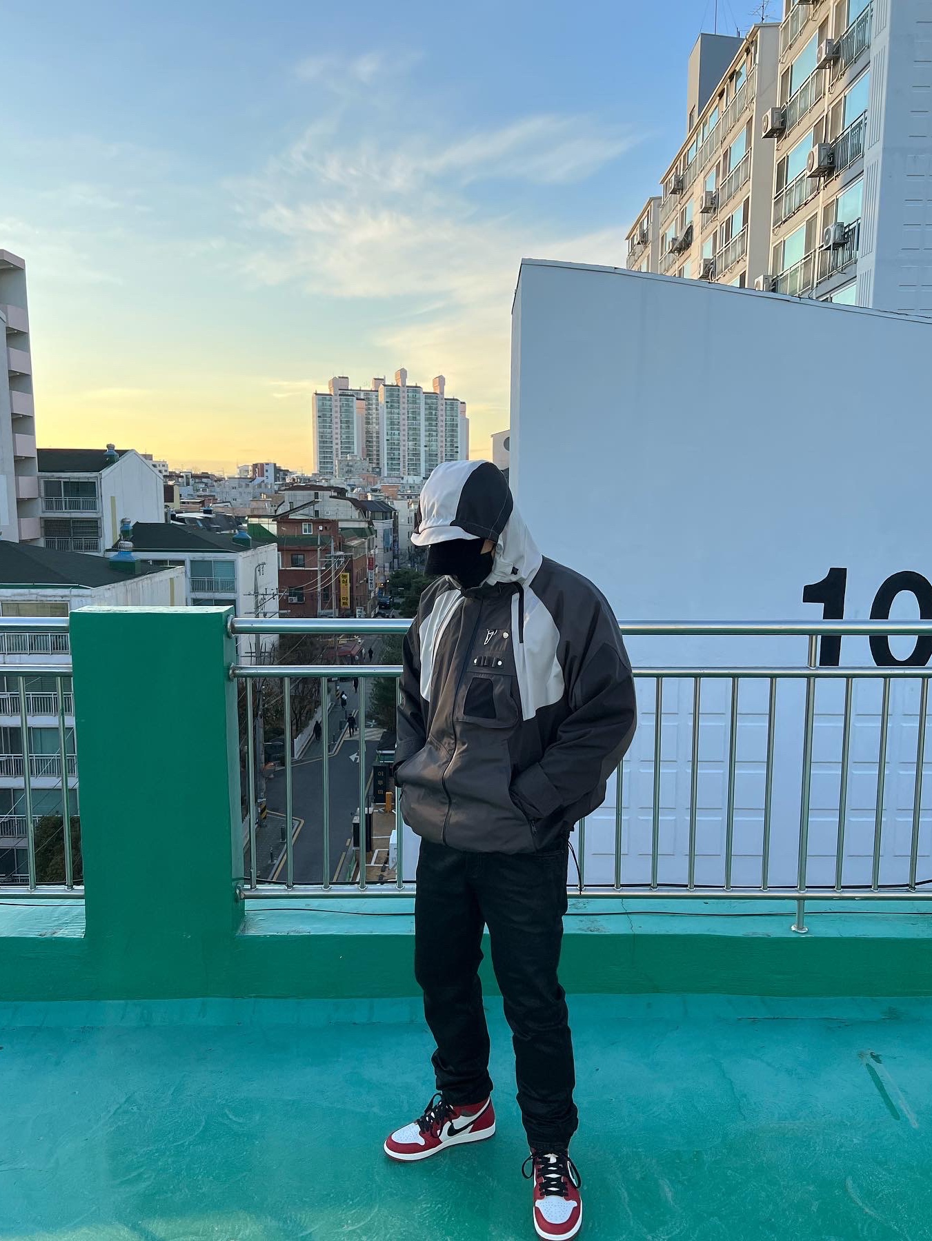 Jordan 1 Retro High OG Chicago 2022, Undermycar Kame Multi Zip Turtle Shell Parka Driftwood - 22FW 착용 스타일 - 2