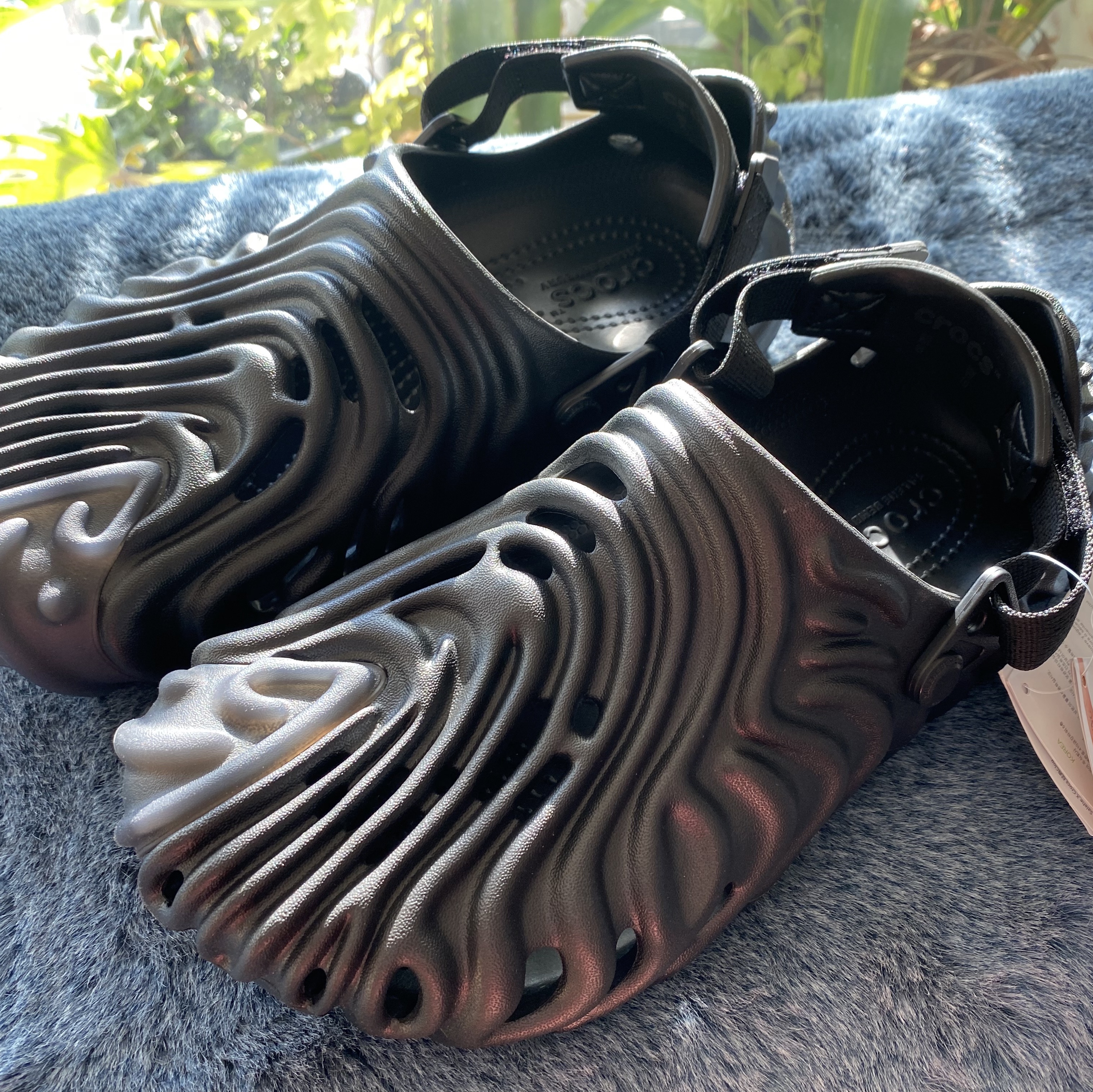 Crocs x Salehe Bembury Pollex Clog Sasquatch 착용 스타일
