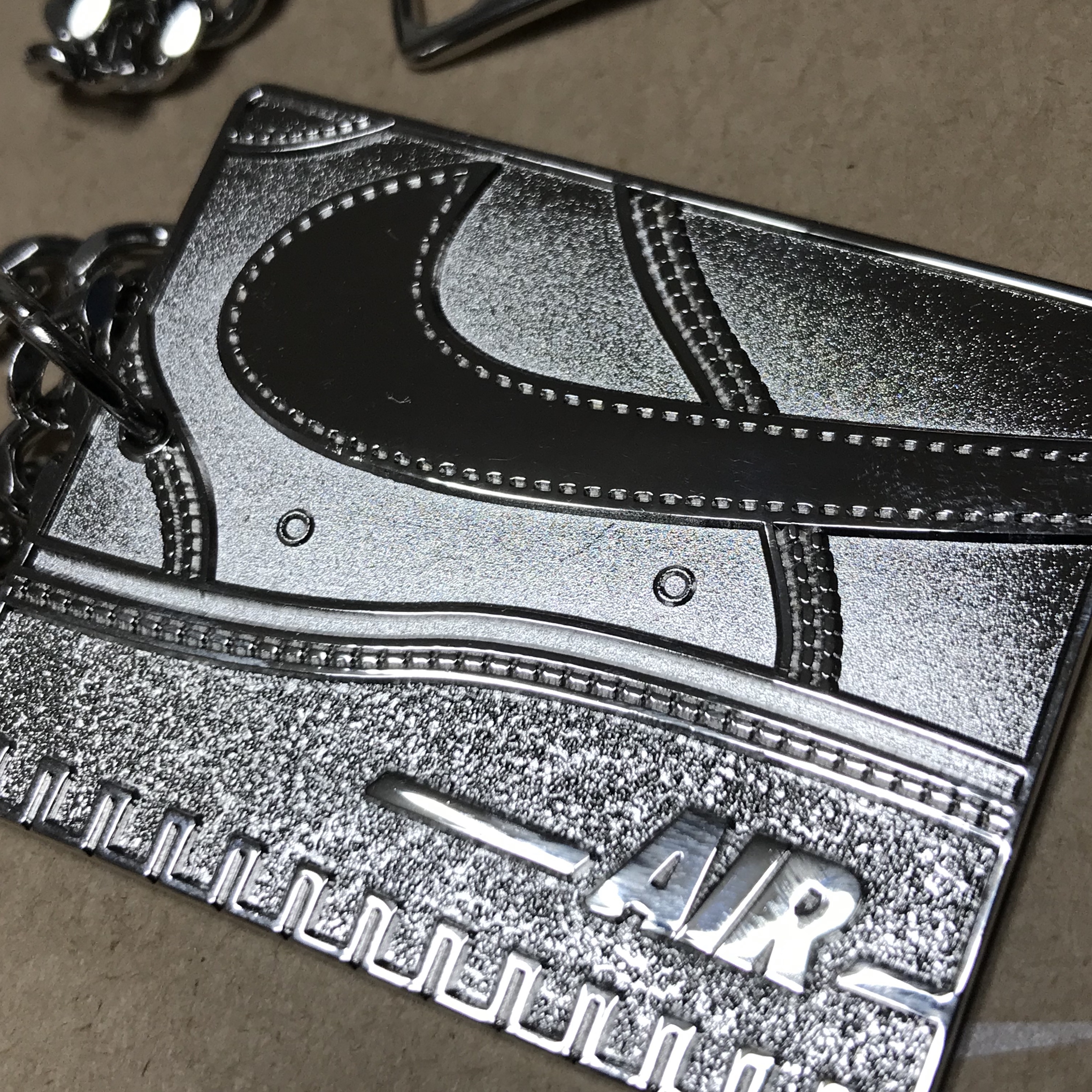 Nike Air Force 1 Low Retro Color of the Month White Metallic Silver 착용 스타일 - 1