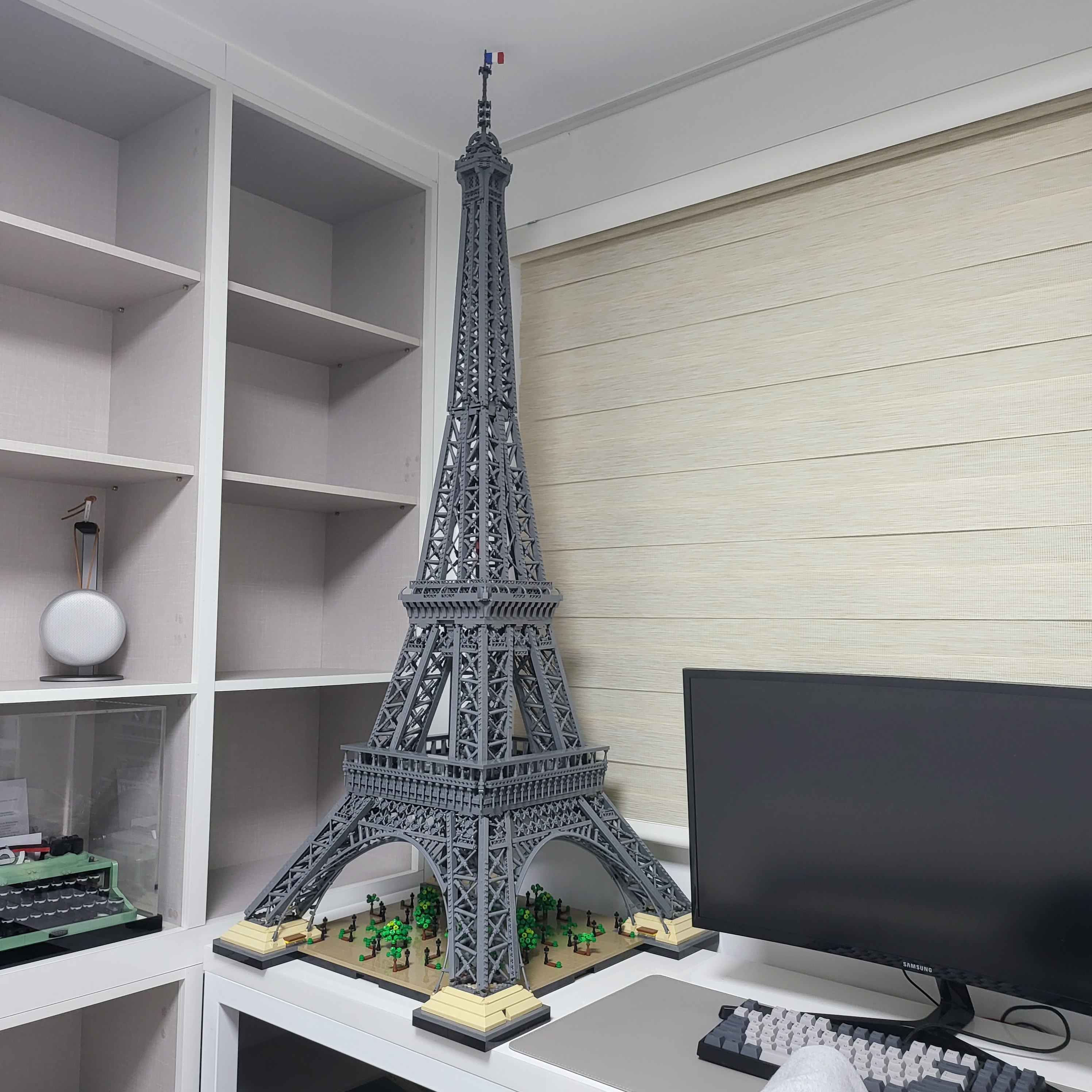 Lego The Eiffel Tower 착용 스타일 - 2
