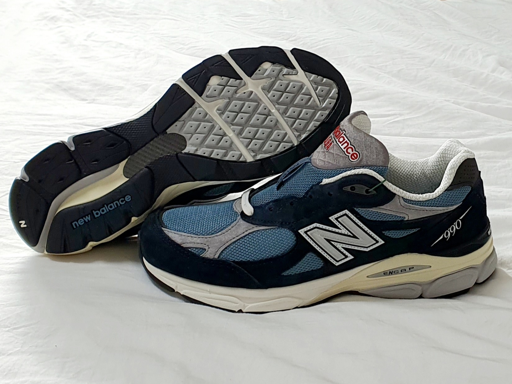 New Balance 990v3 Made in USA Navy Spring Tide 착용 스타일 - 3