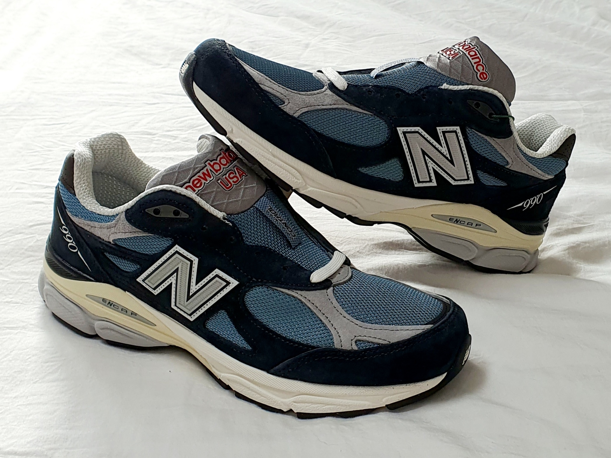New Balance 990v3 Made in USA Navy Spring Tide 착용 스타일 - 1