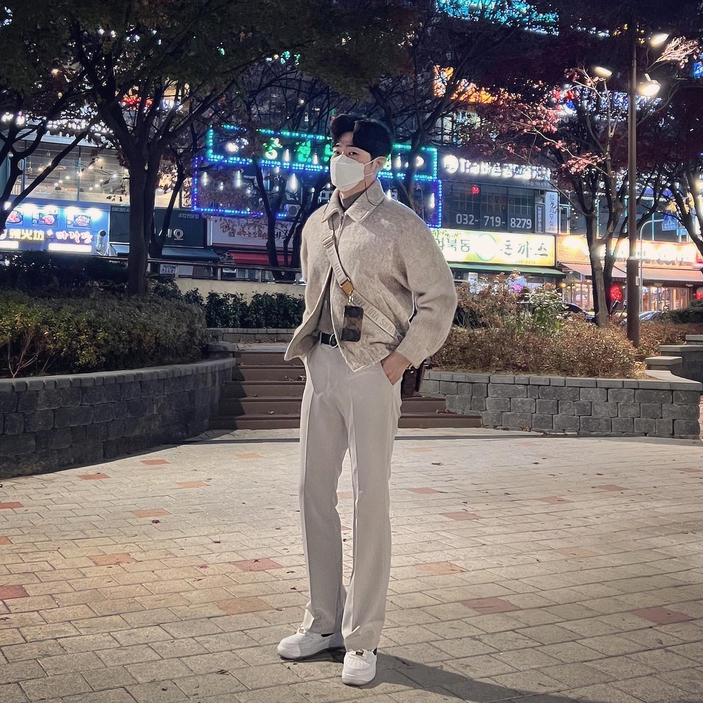 Louis Vuitton x Nigo Trio Messenger Marron, Nike Air Force 1 '07 PRM Bronx Origins 착용 스타일 - 1