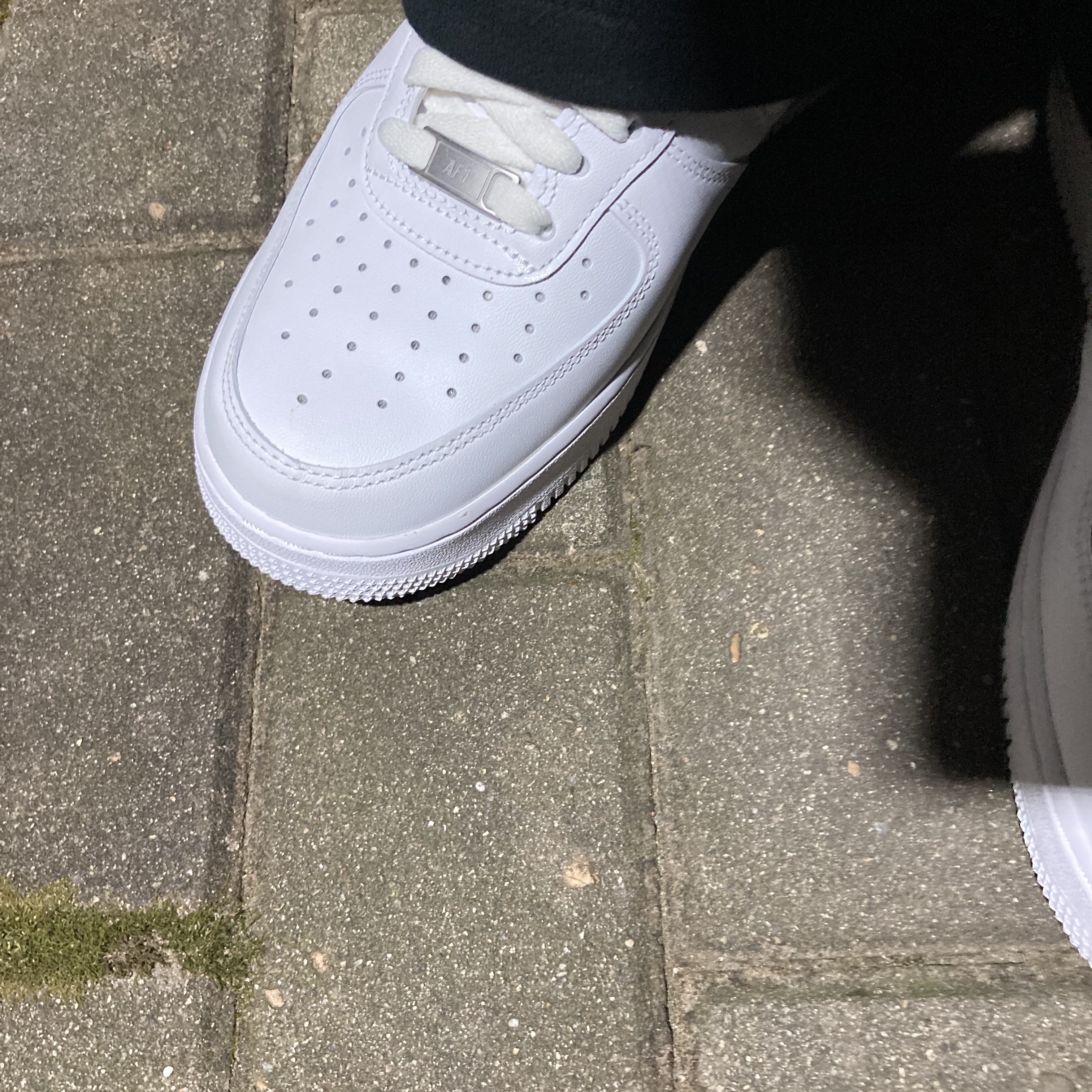 Nike Air Force 1 '07 Low White 착용 스타일