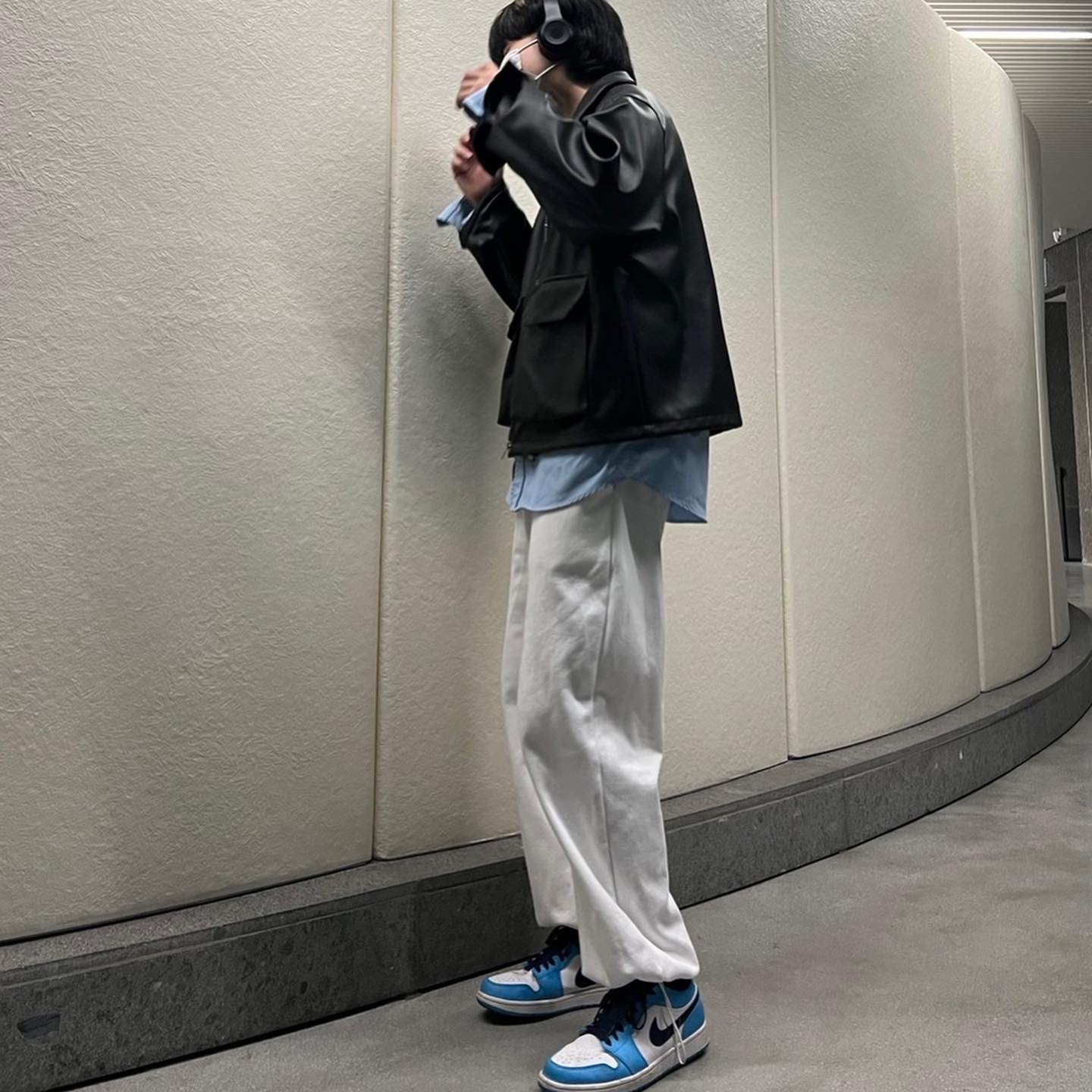 Jordan 1 Low Dark Powder Blue 착용 스타일 - 1