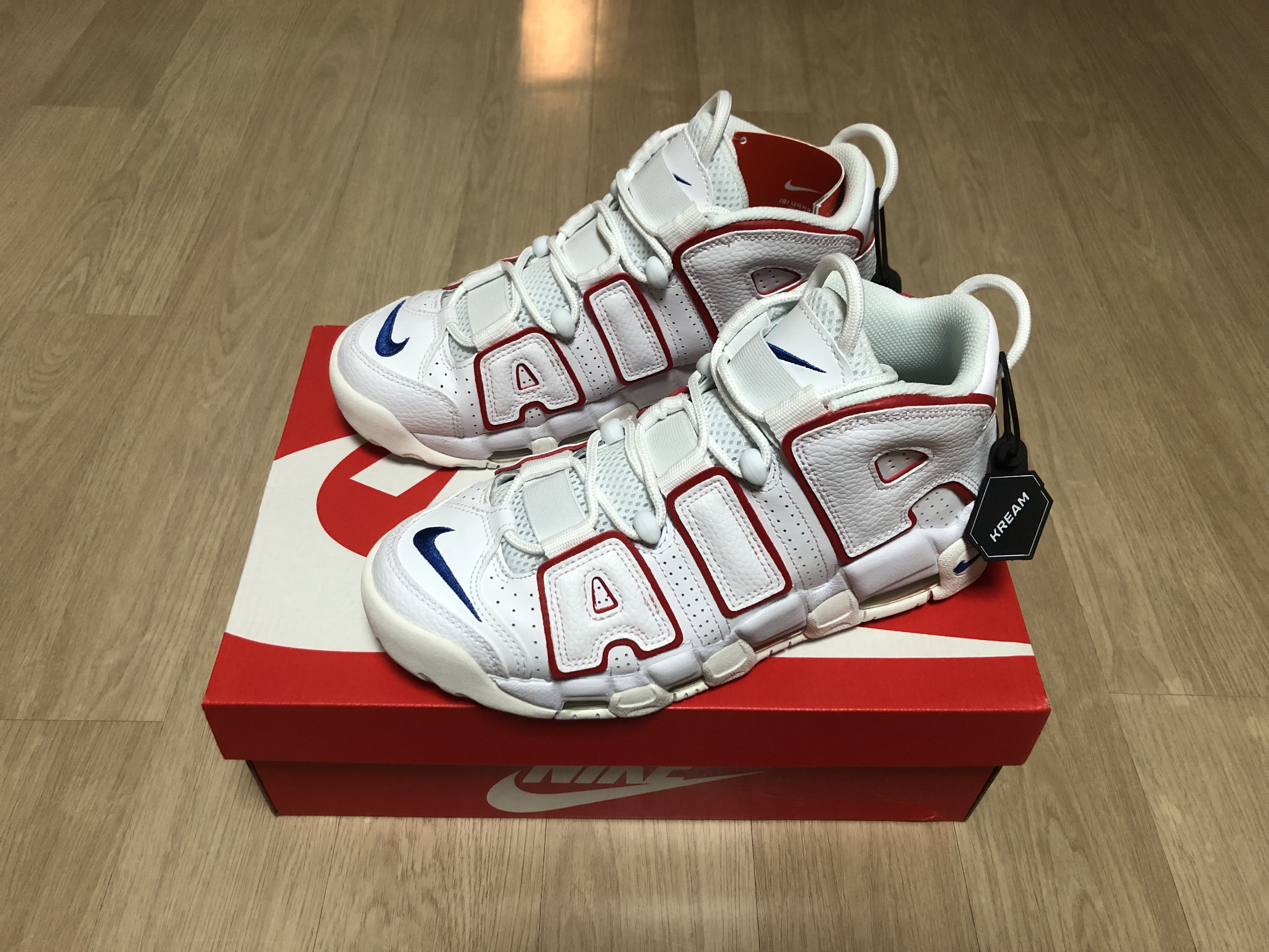 Nike Air More Uptempo 96 White University Red 착용 스타일 - 1