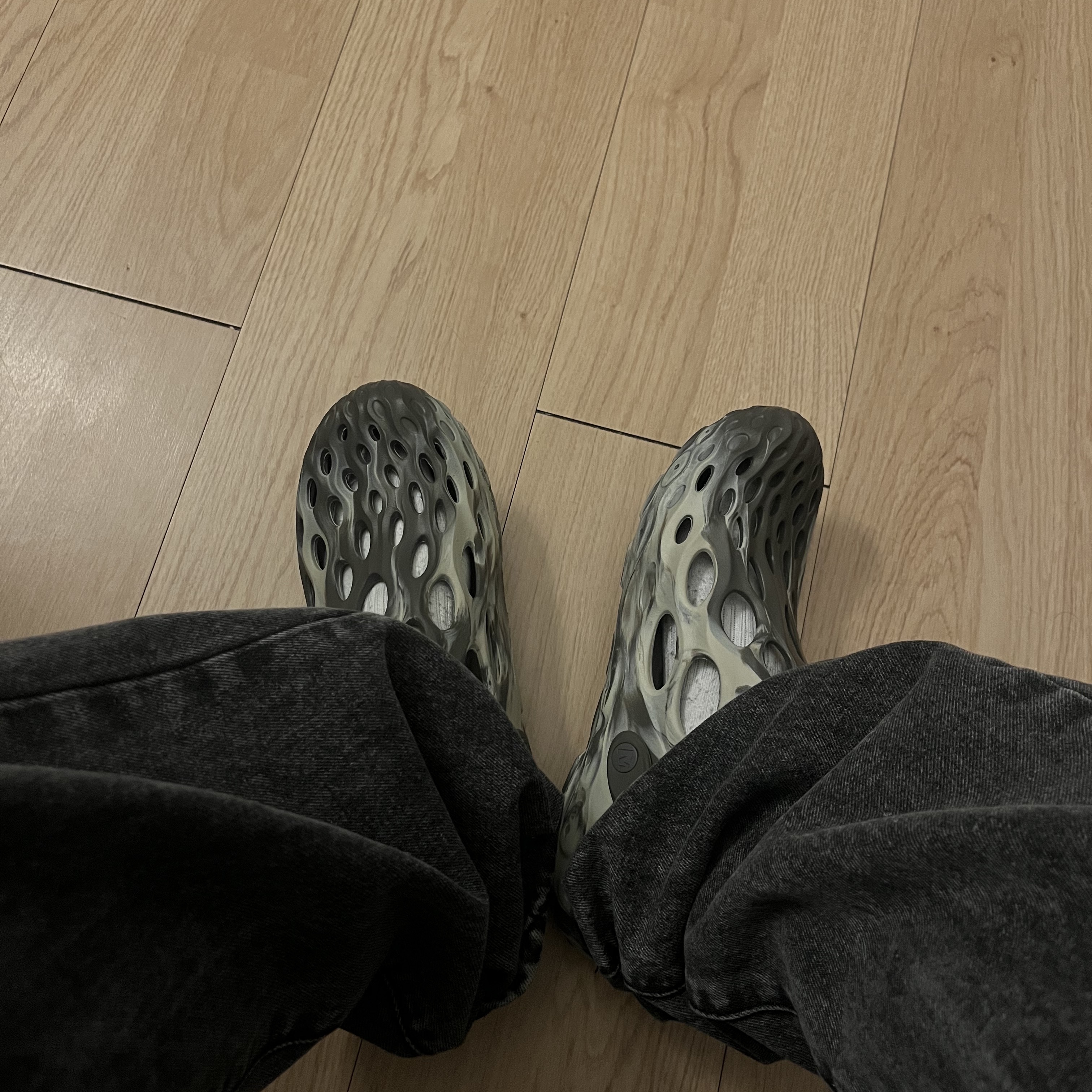 Merrell Hydro Moc Boulder 착용 스타일 - 1