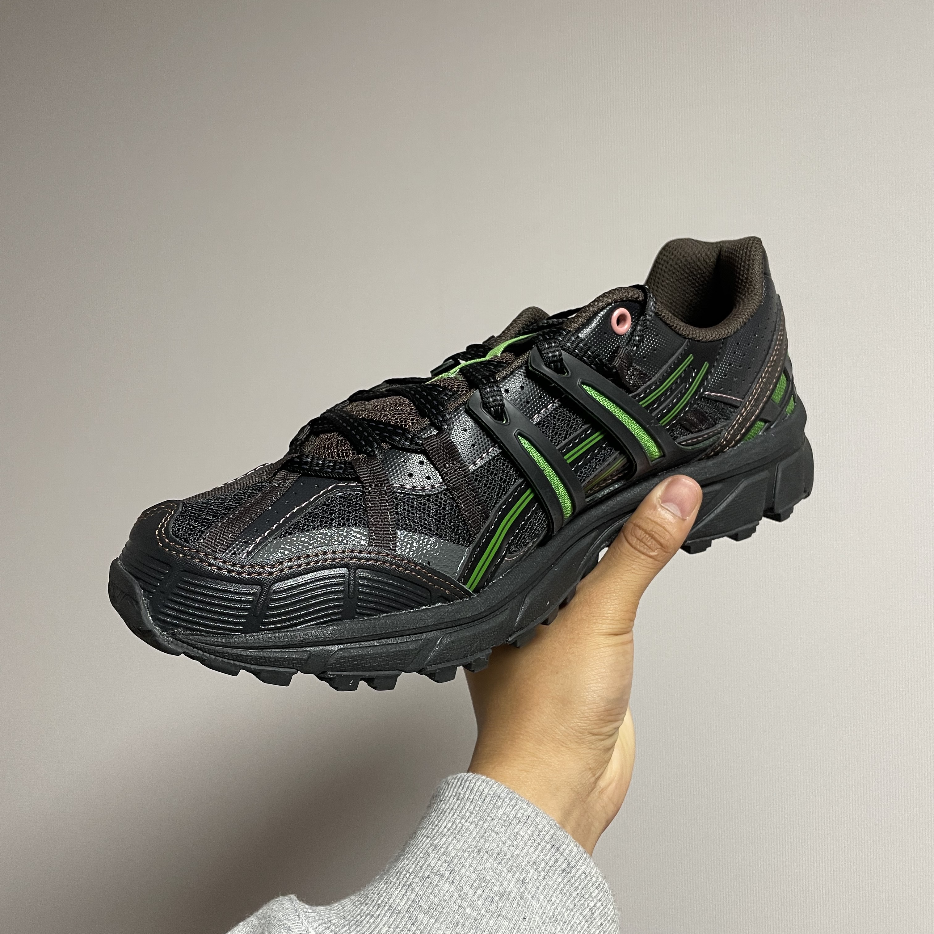 Asics x Andersson Bell Gel-Sonoma 15-50 Black Green 착용 스타일