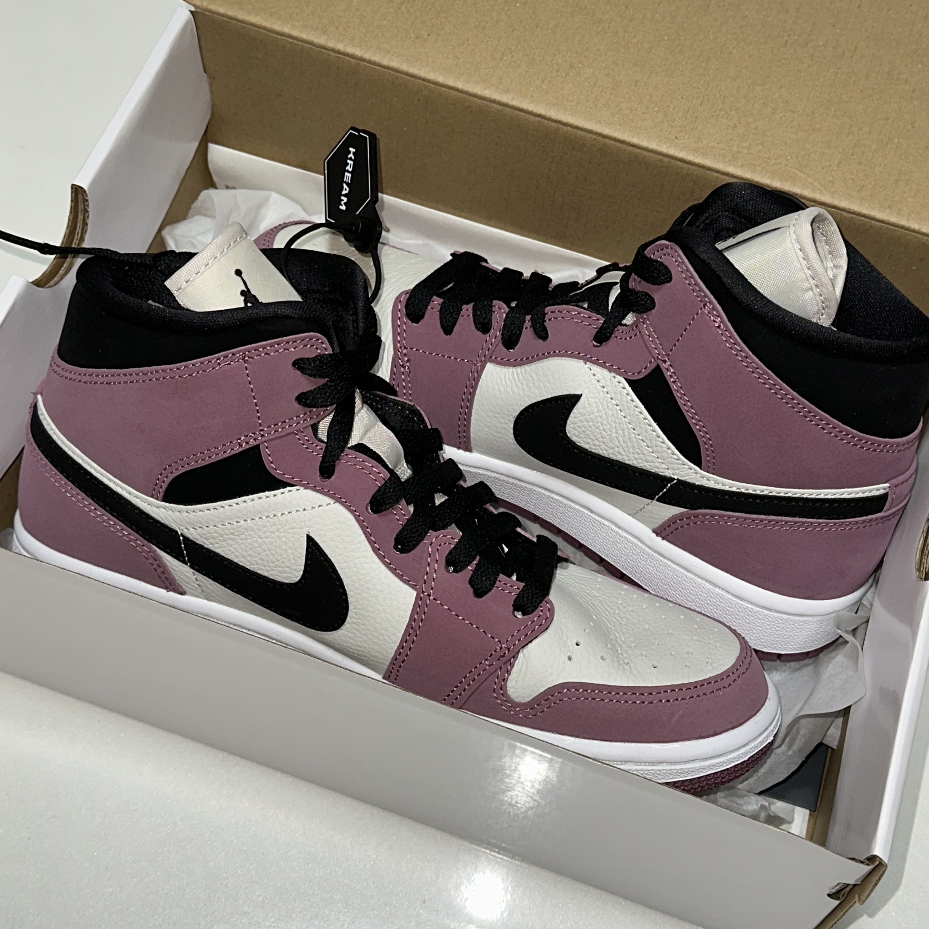 (W) Jordan 1 Mid SE Light Mulberry 착용 스타일
